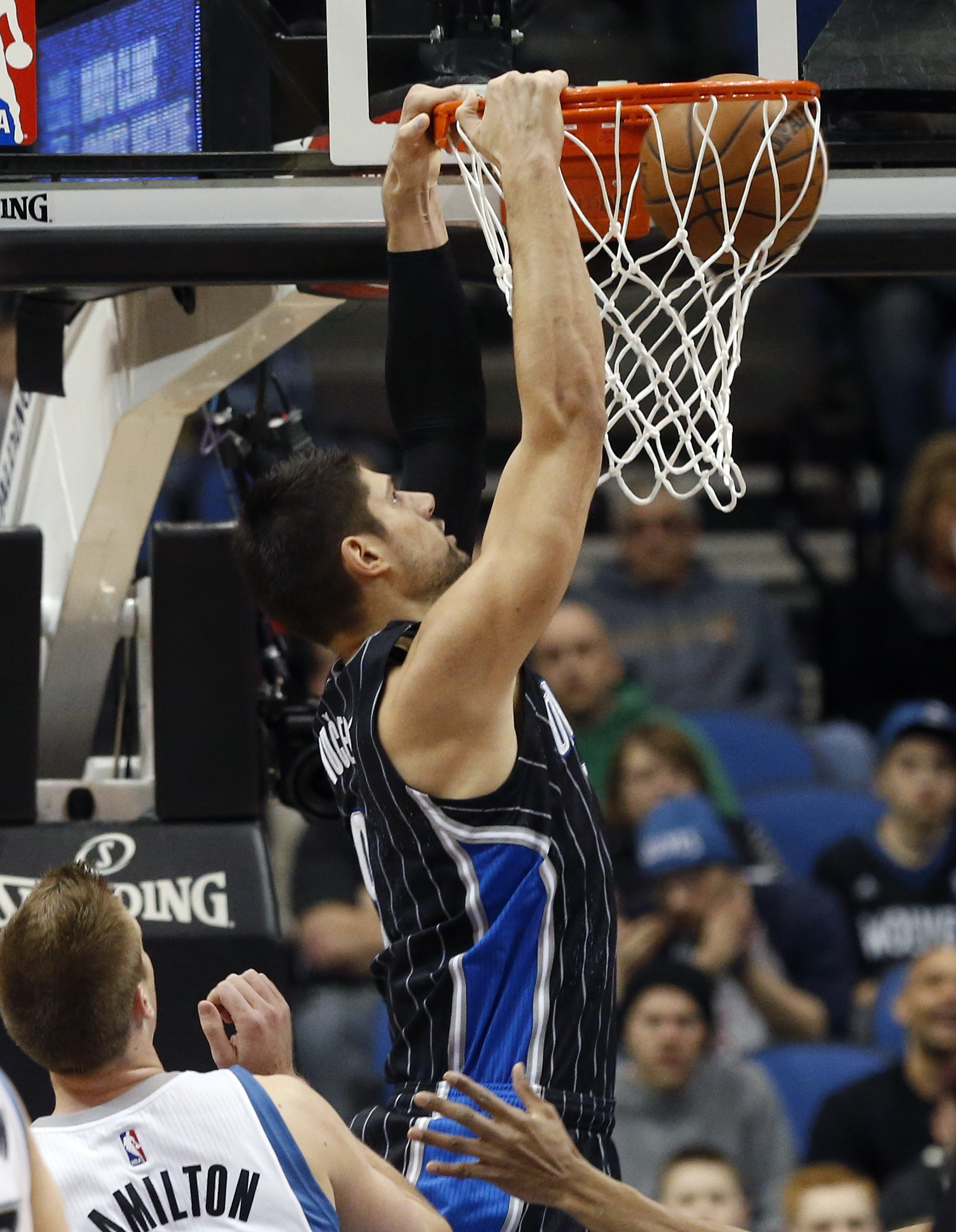 Vucevic's career-high 37 power Magic over Wolves 97-84