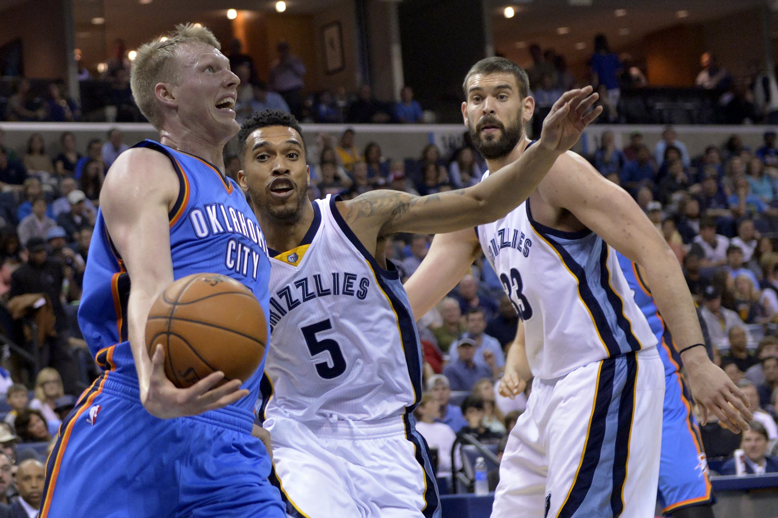 Green scores 22 points to lead Grizzlies over Thunder 100-92