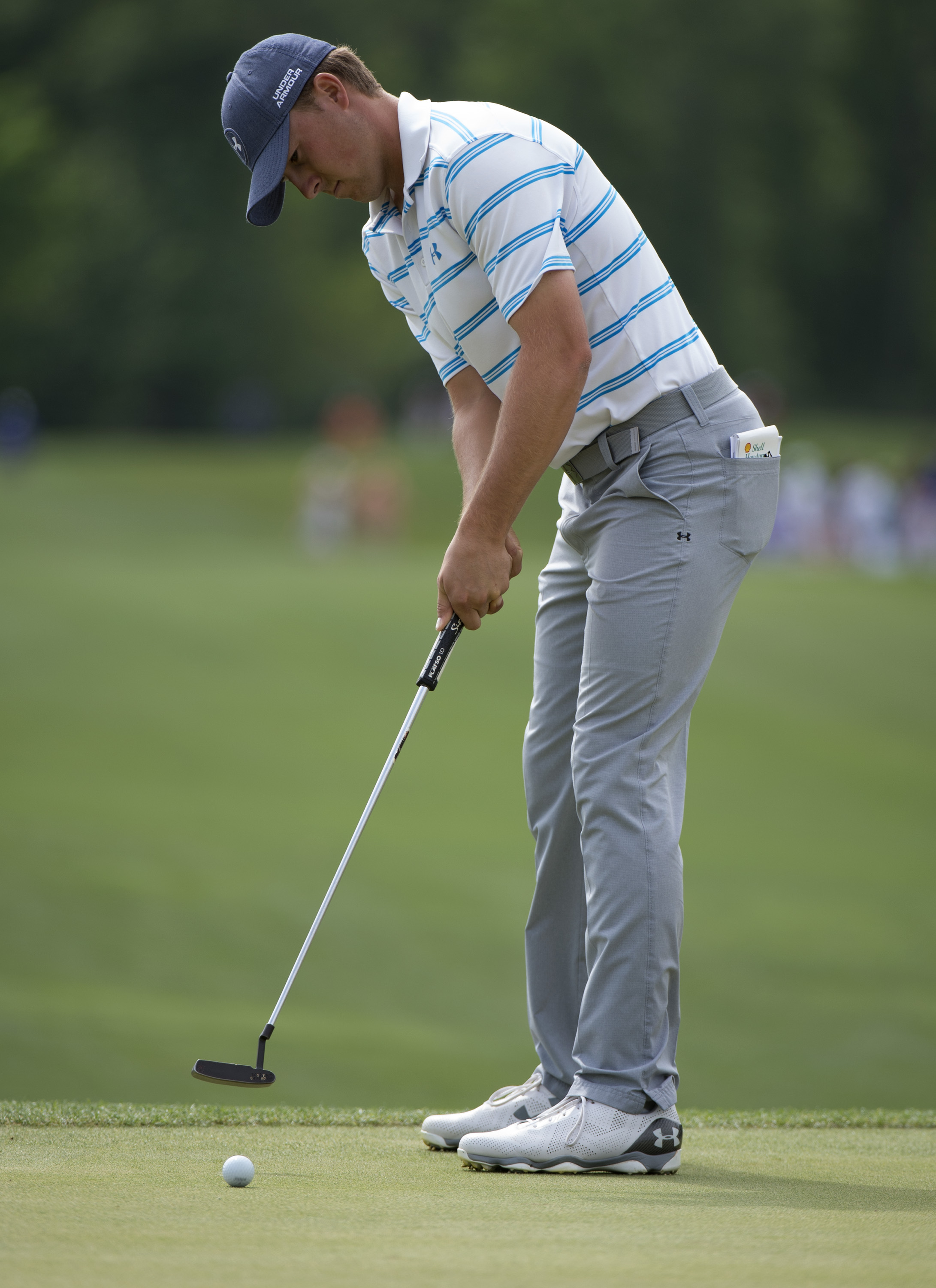 Spieth holds one-shot lead over Cook at Houston Open