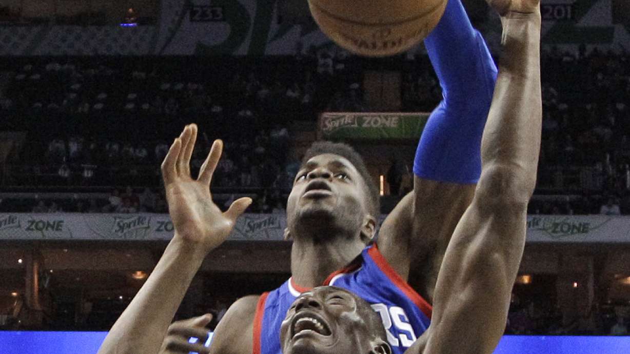 76ers F Nerlens Noel leaves game with right eyelid cut