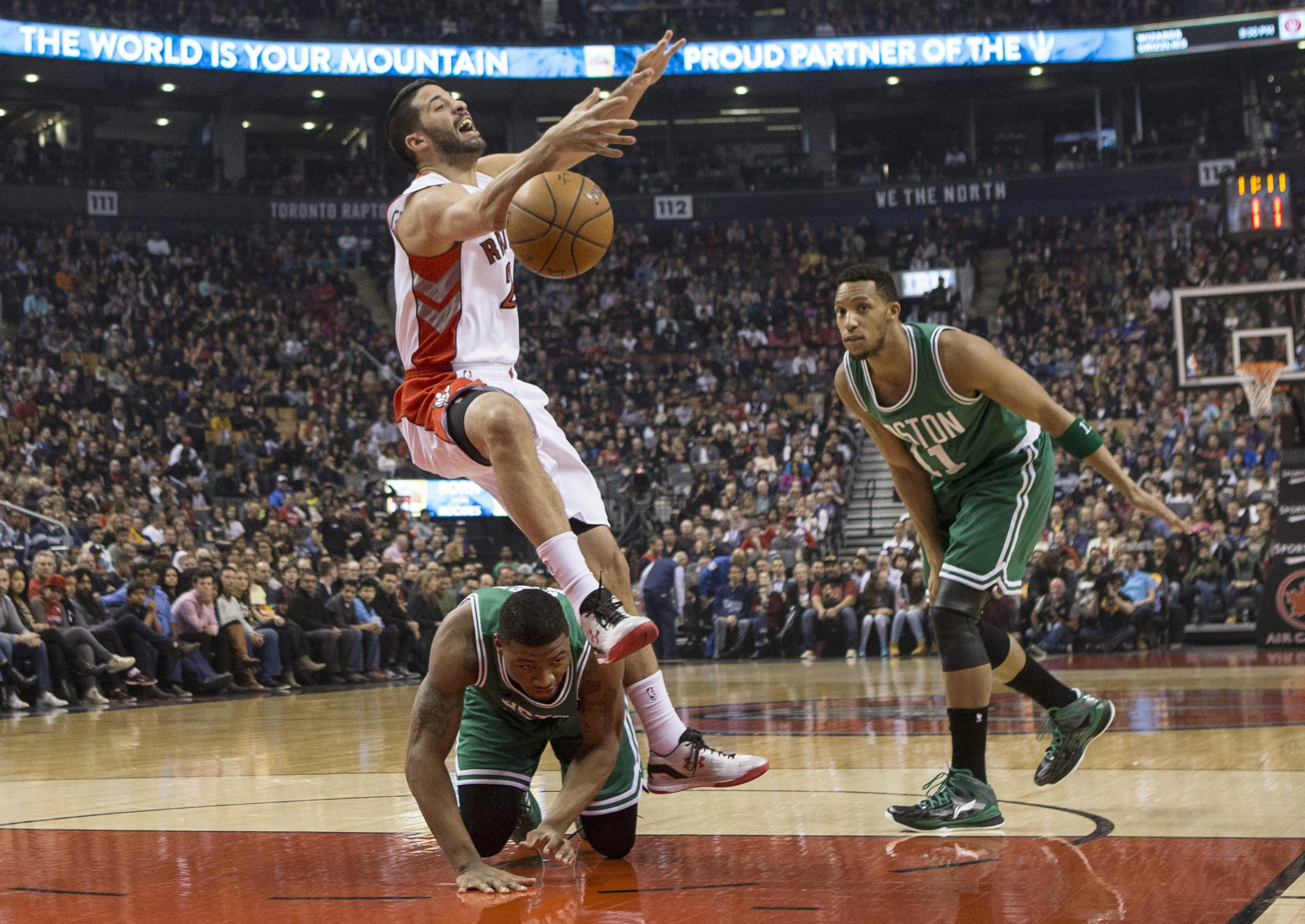 Smart's buzzer-beater gives Celtics OT win