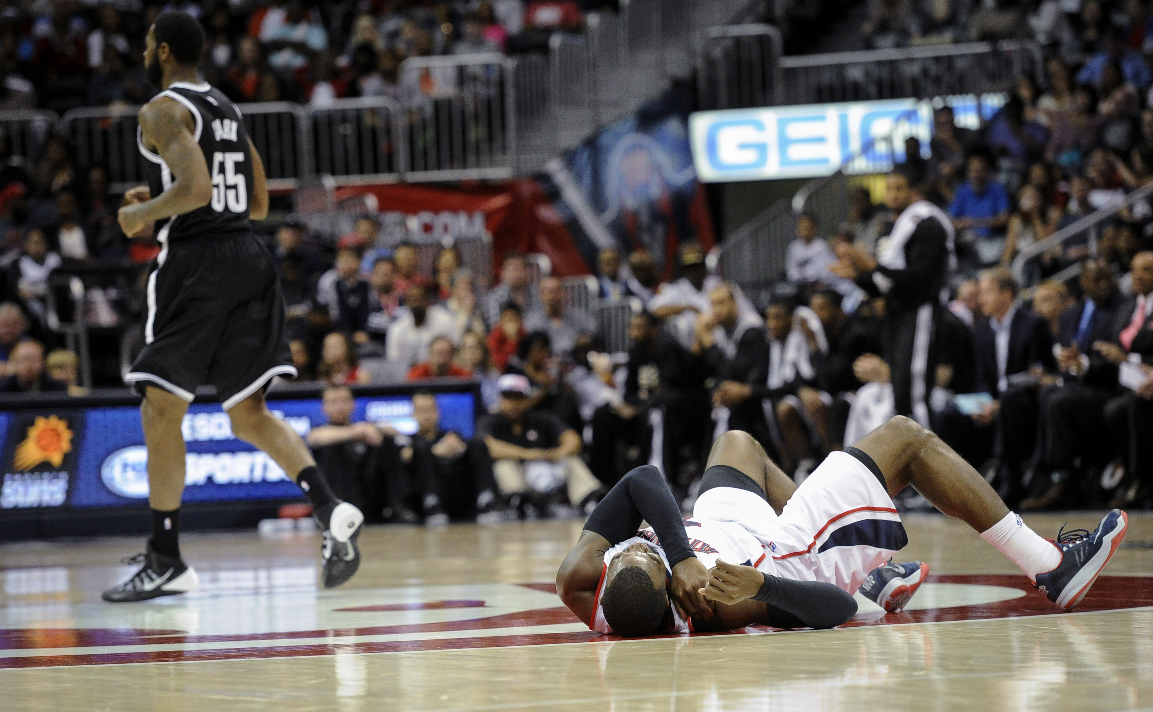 Hawks' Millsap to miss at least 2 games with shoulder injury