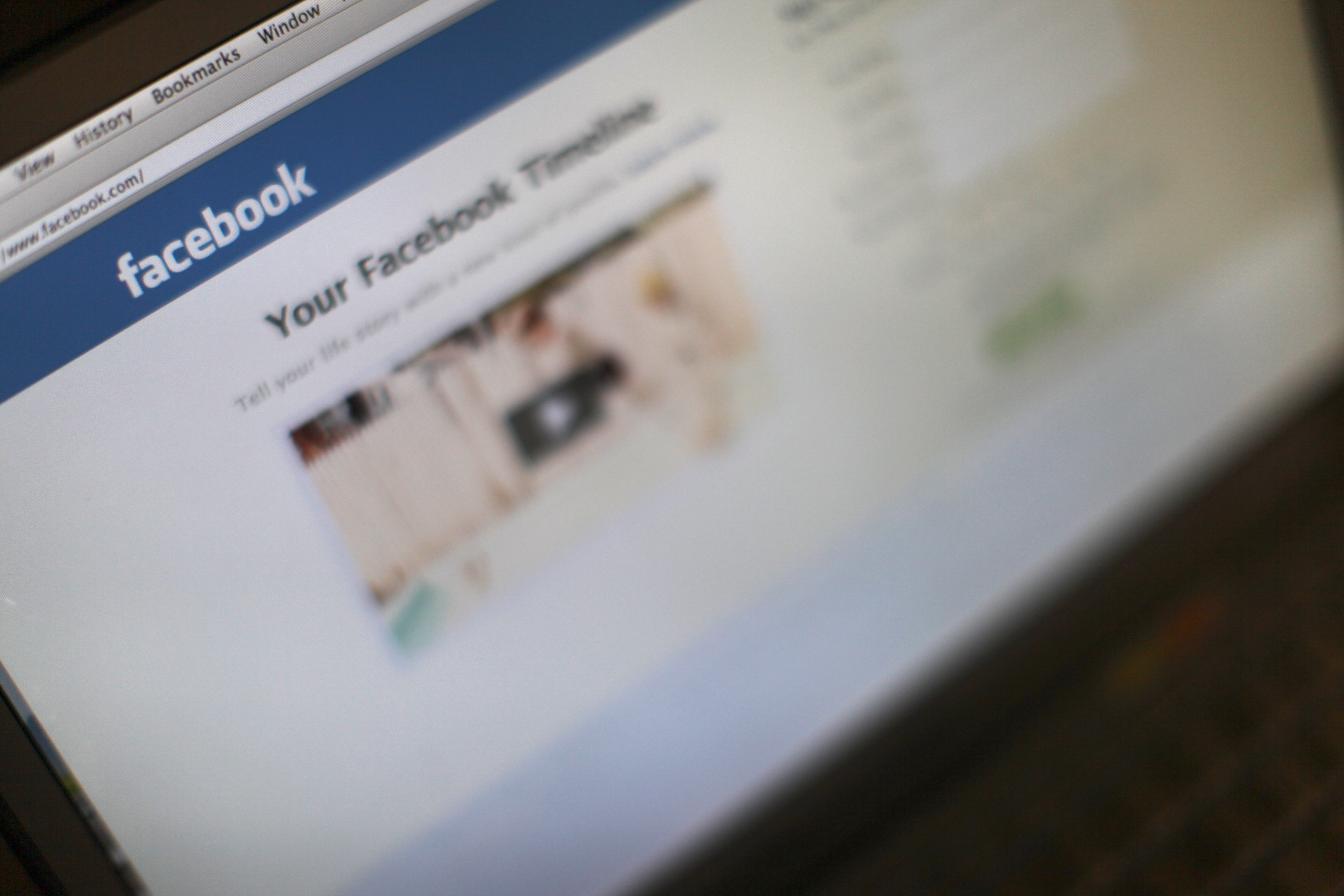 Divorce by Facebook: New York woman gets OK to file papers online