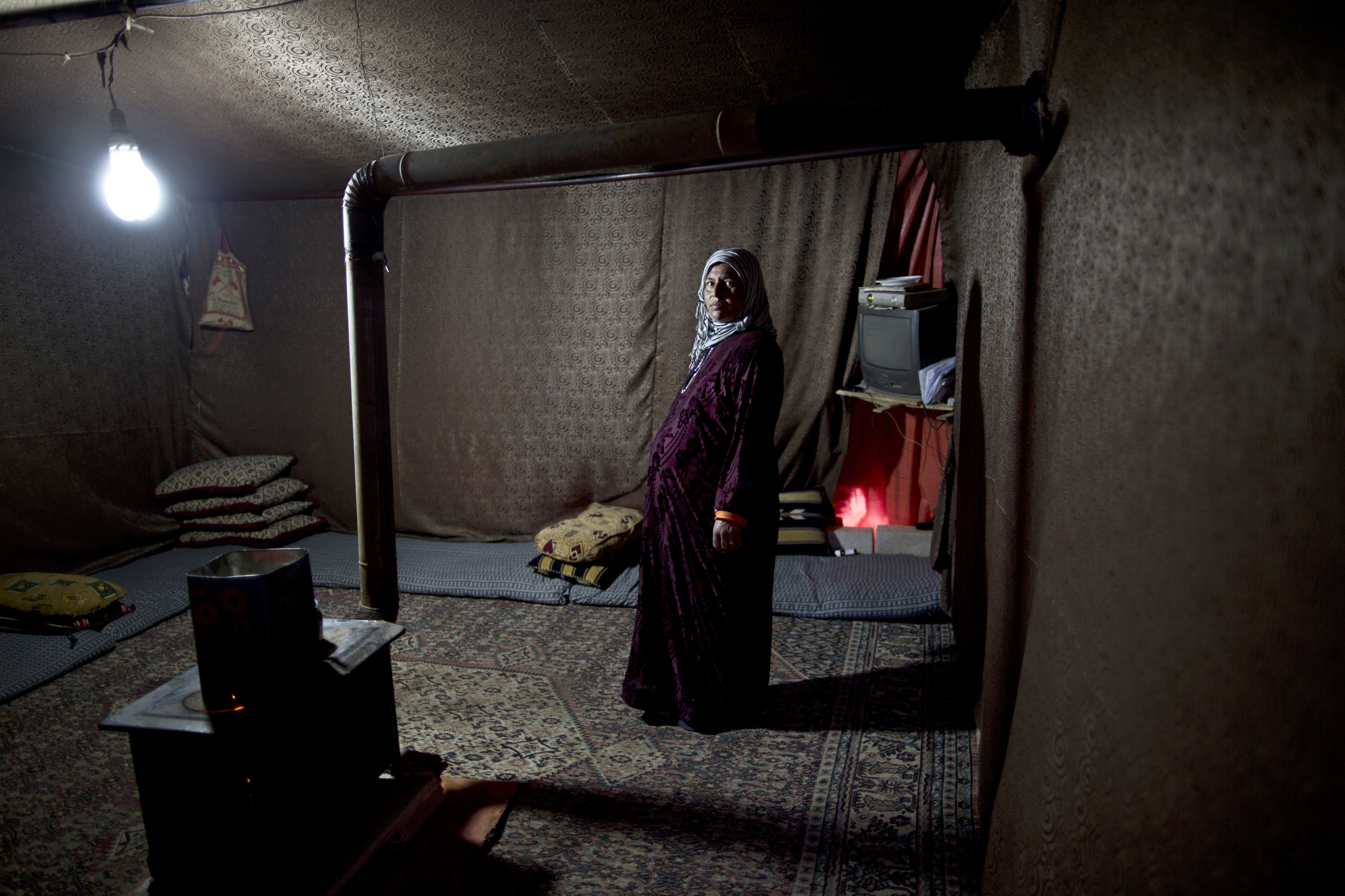 AP PHOTOS: Pregnant Syrian refugees fearful of future