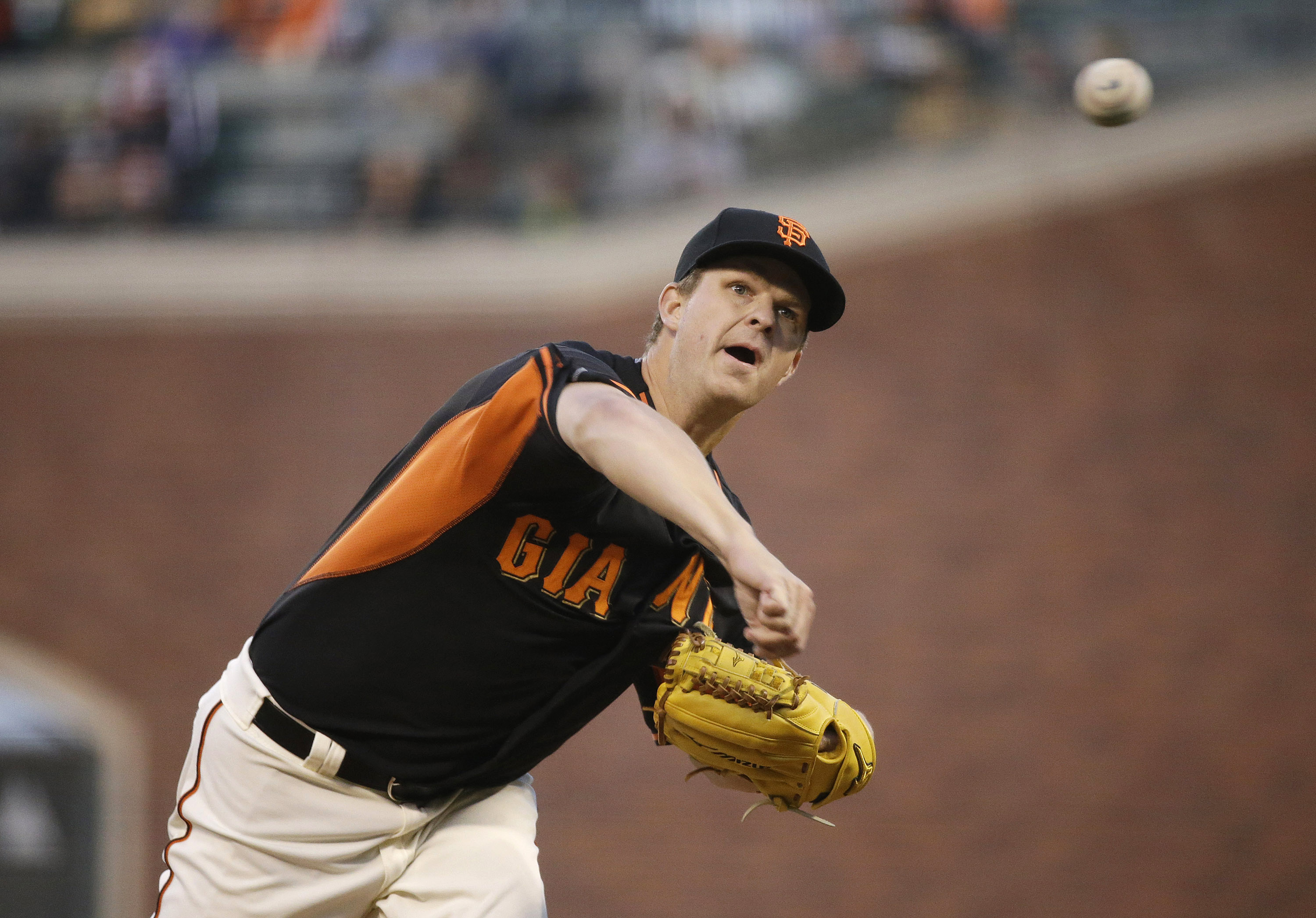 Matt Cain put on disabled list by banged-up Giants
