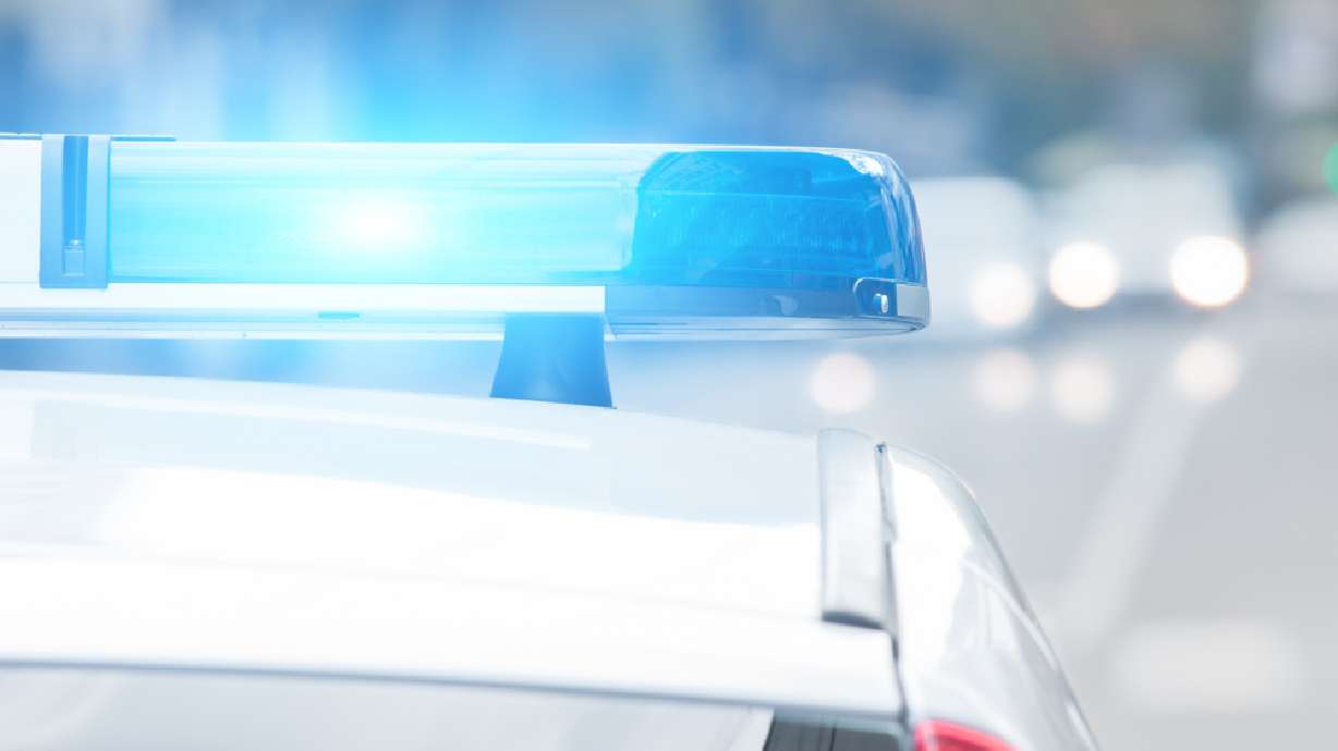 SLC police looking for men in weekend stabbing, shooting