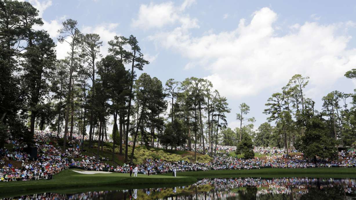 No-phone policy at Masters forces break from social media