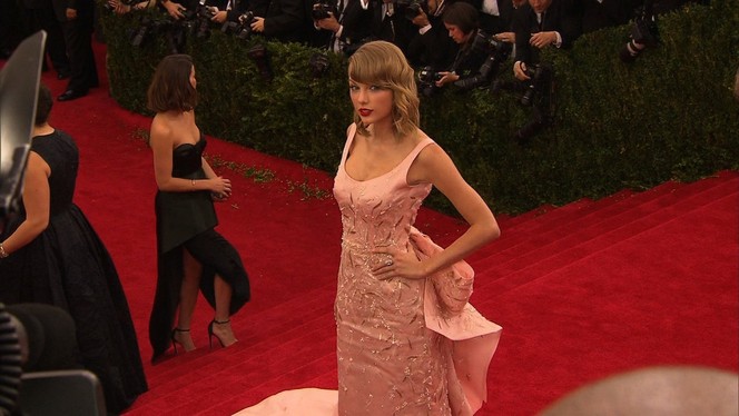 Taylor Swift dice que su madre tiene cáncer