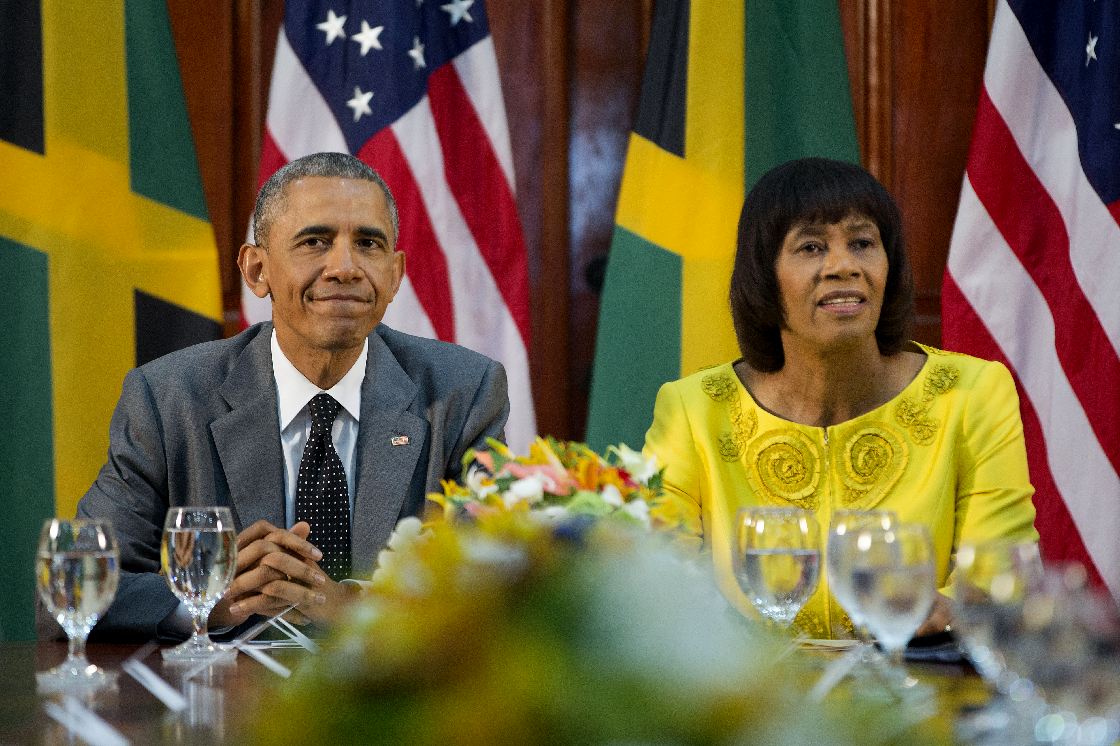 Obama turns to diplomacy at Americas summit