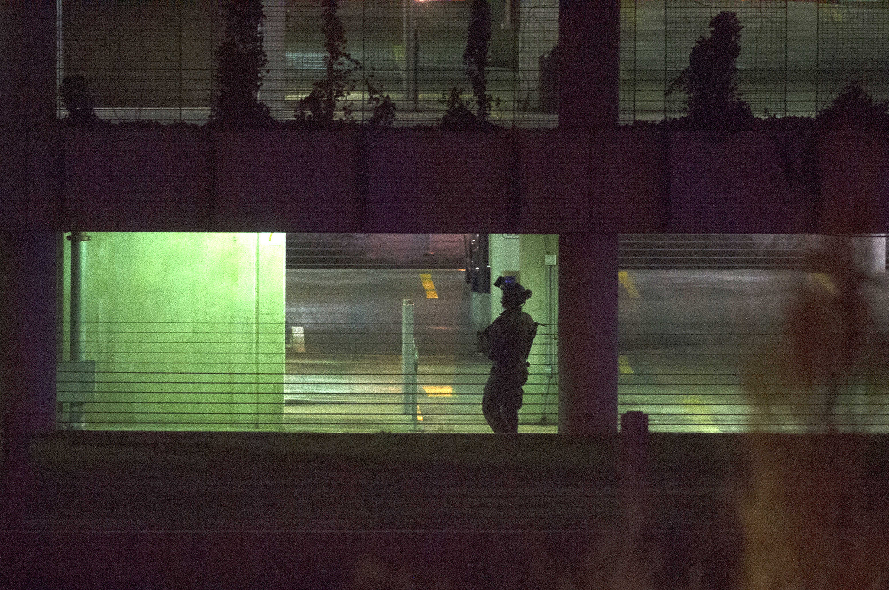 CORRECTS: Police: Man kidnapped woman, shot Census Bureau guard, led officers on chase