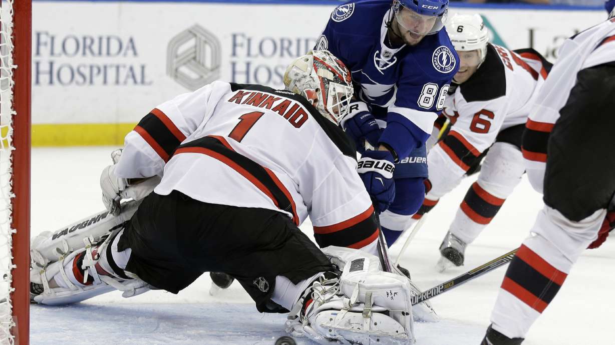 Johnson scores in OT, Lightning beat Devils 4-3