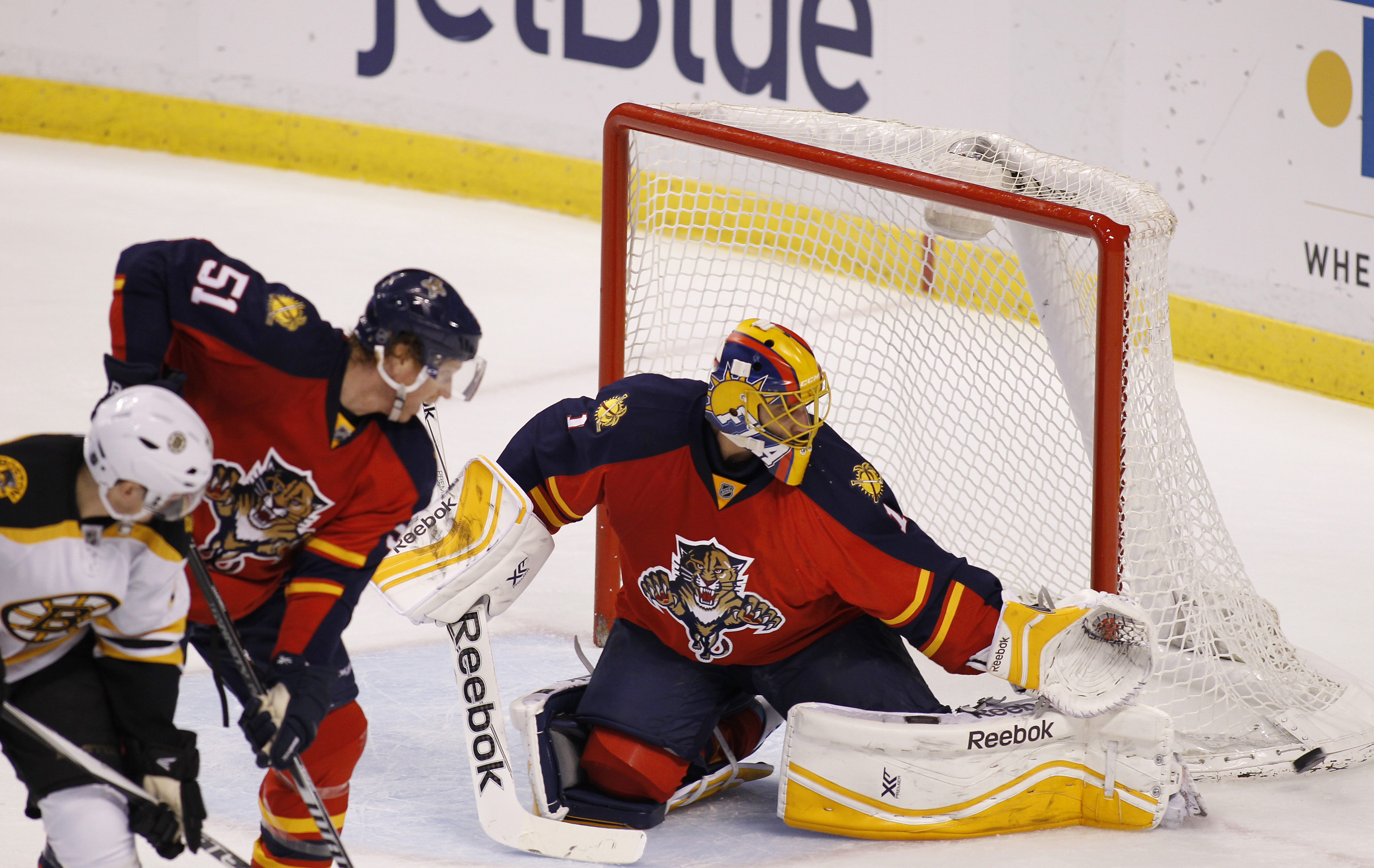 Panthers damage Bruins' playoff chances, 4-2