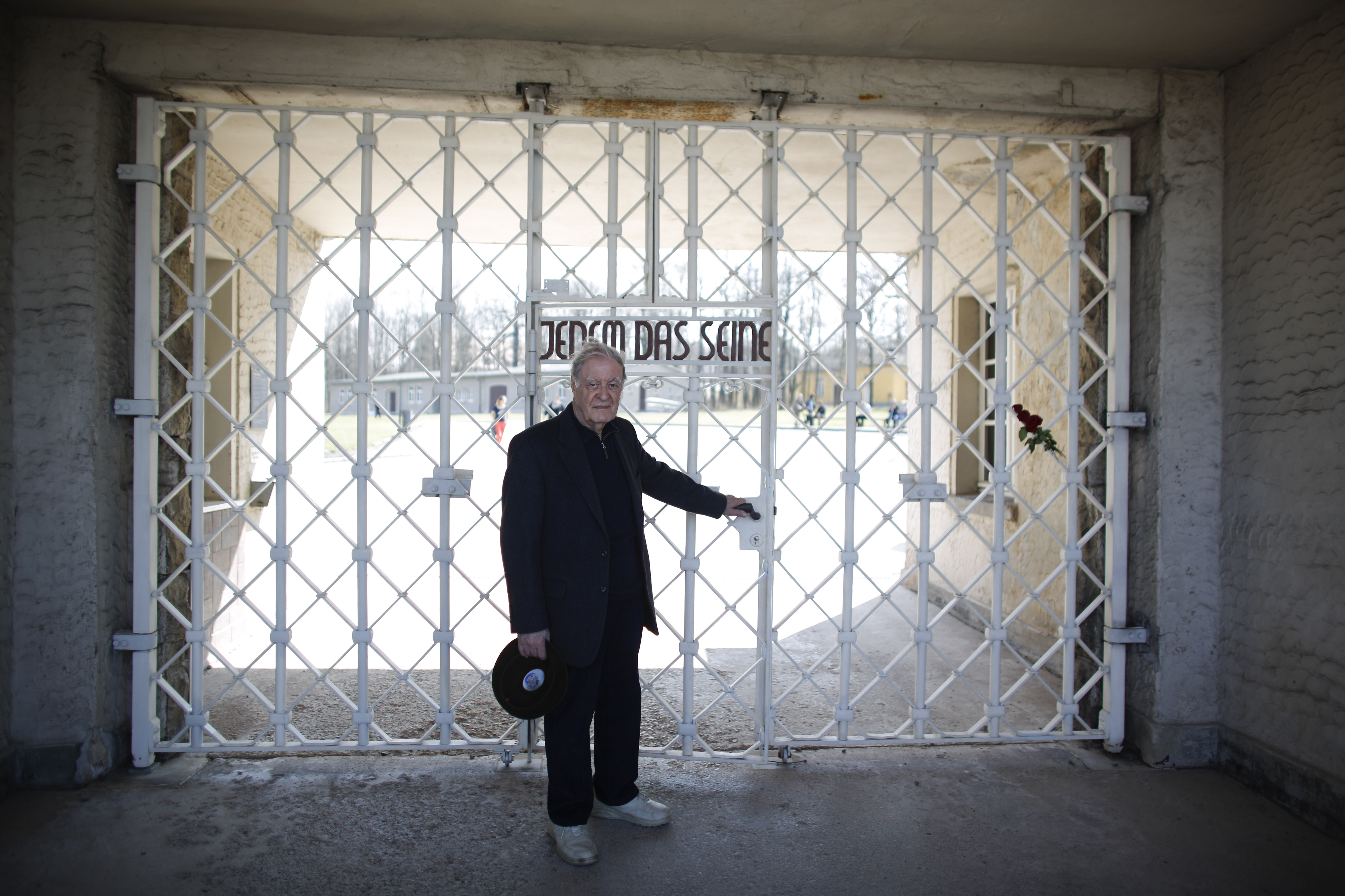 Survivors, veterans recall Buchenwald horror 70 years on