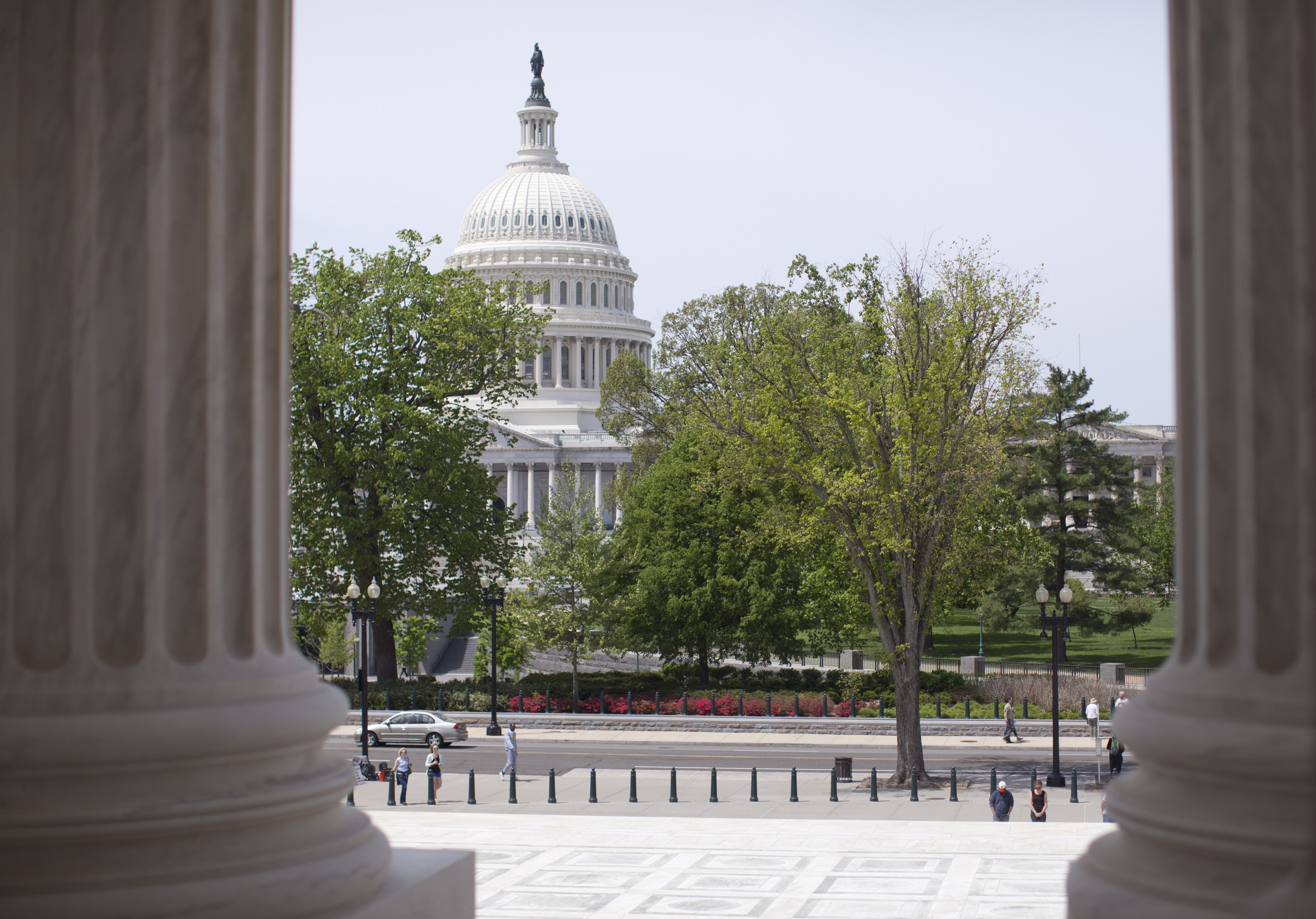 Break over, Congress faces fights over Medicare, Iran, Lynch