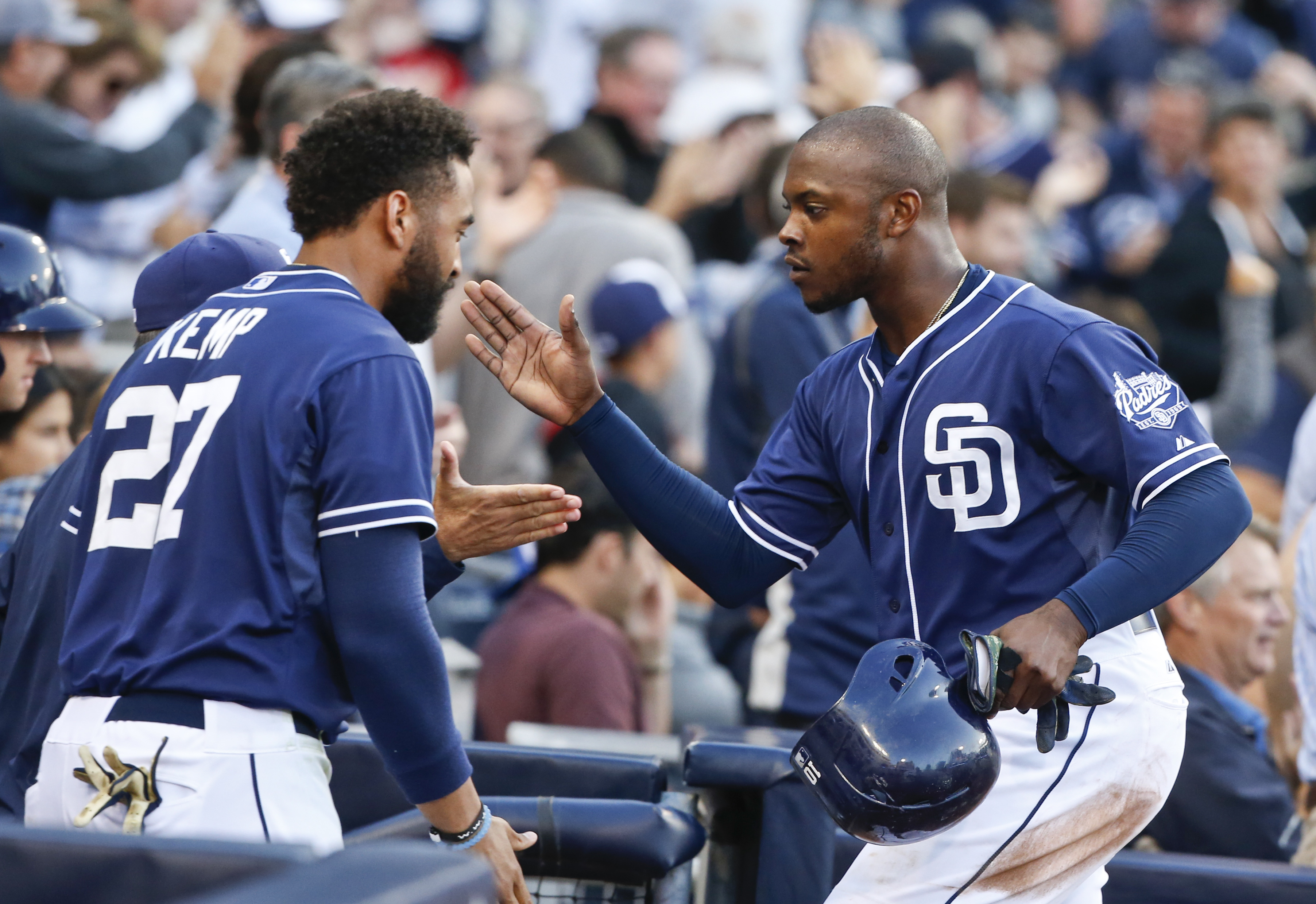 Shields outpitches Bumgarner in Padres' 10-2 win vs Giants