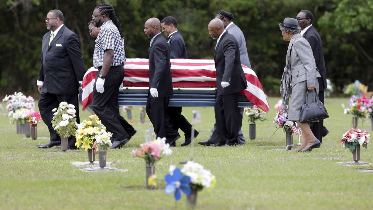 Sharpton praises response to police shooting of SC man