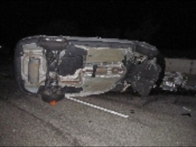 Mujer de UT muere luego de conducir en sentido contrario a 100 mph y chocar contra otro vehículo 