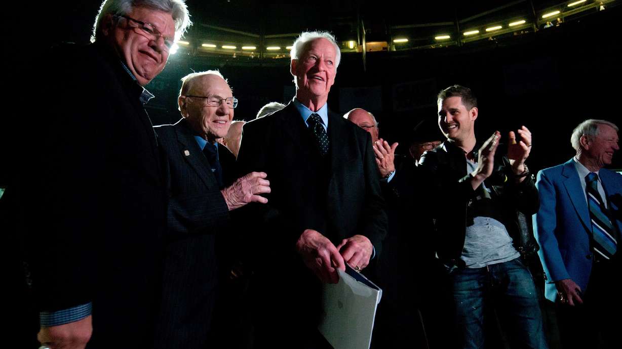 Hockey great Gordie Howe makes gritty fight back from stroke