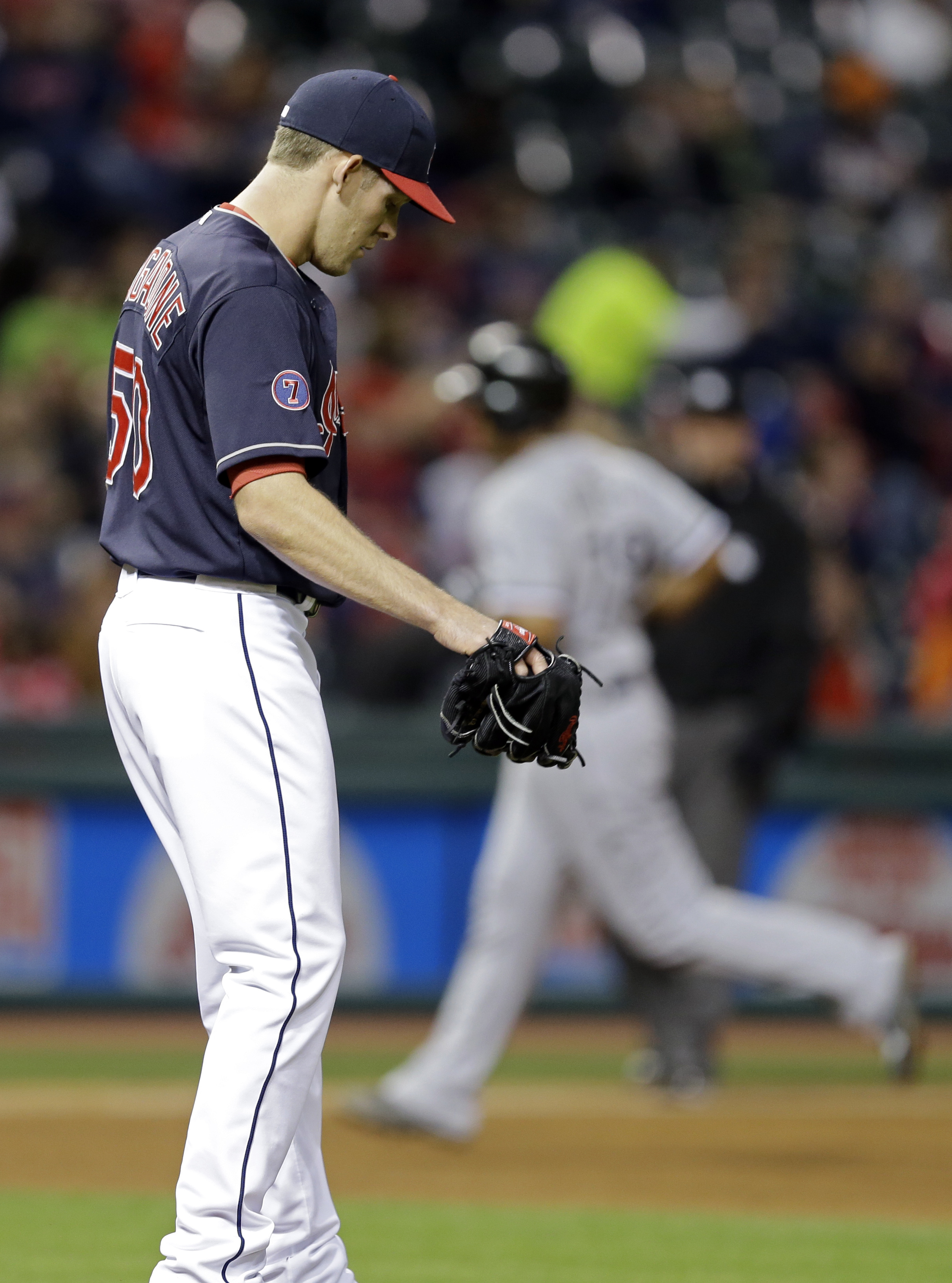 Indians' Carrasco hit in face with line drive in 4-1 loss