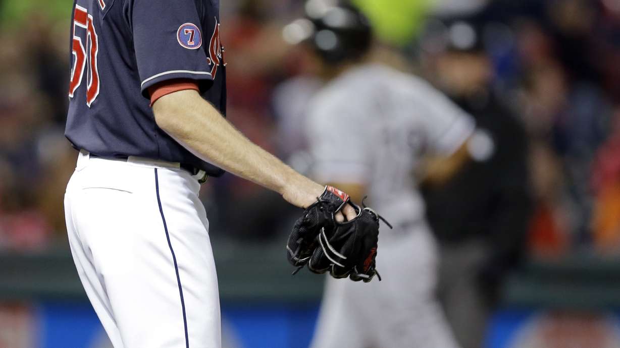 Indians' Carrasco hit in face with line drive in 4-1 loss