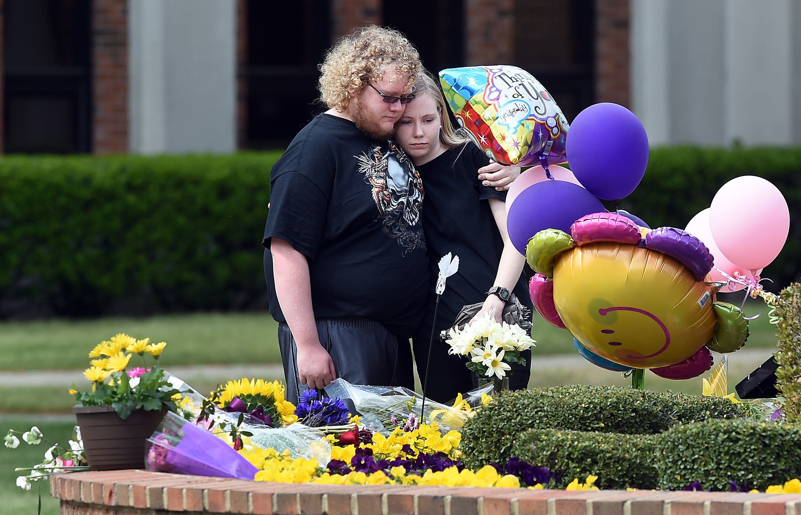 Police: College shooting suspect hitchhiked to Florida