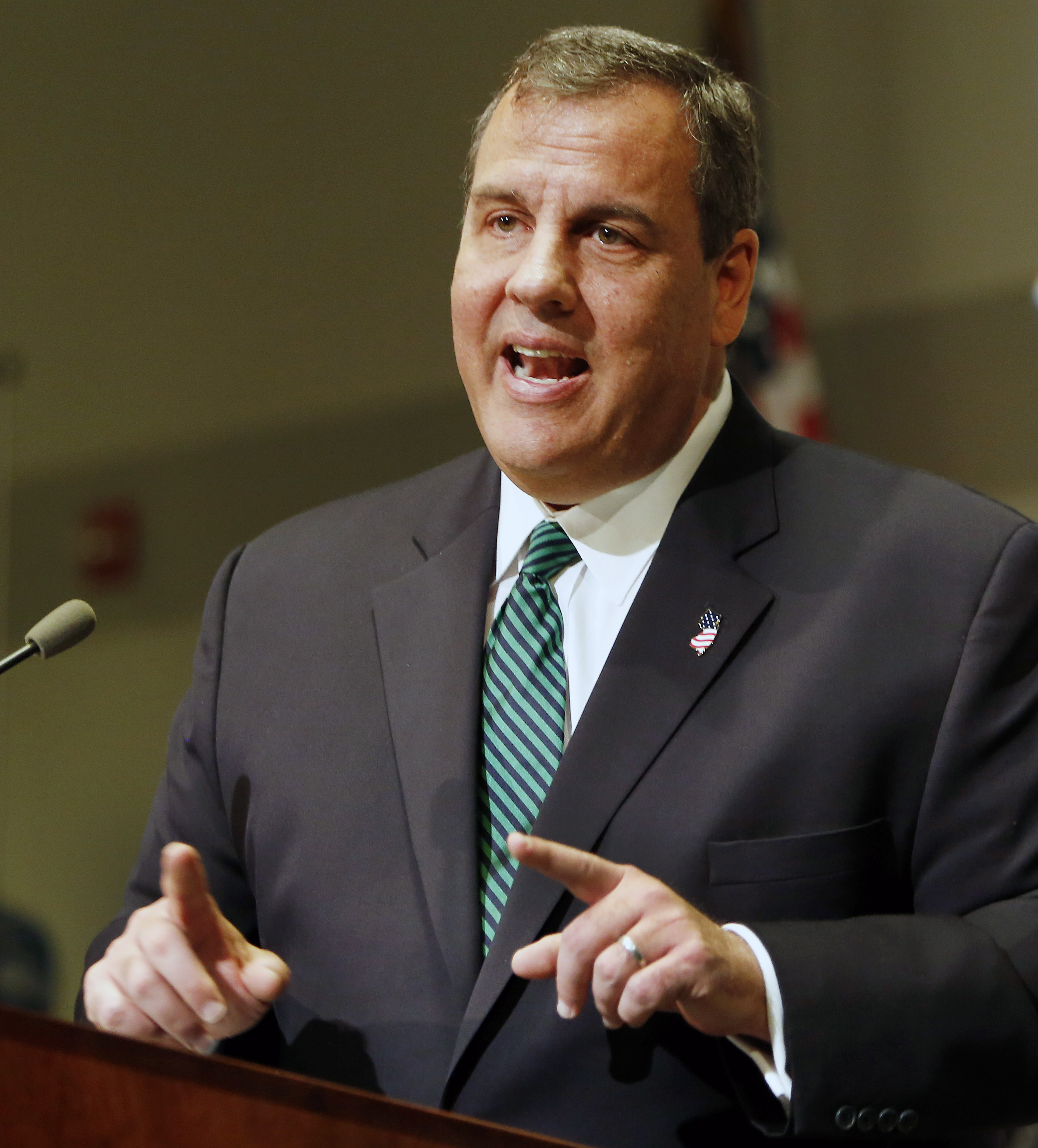 Christie tries to turn things around in New Hampshire