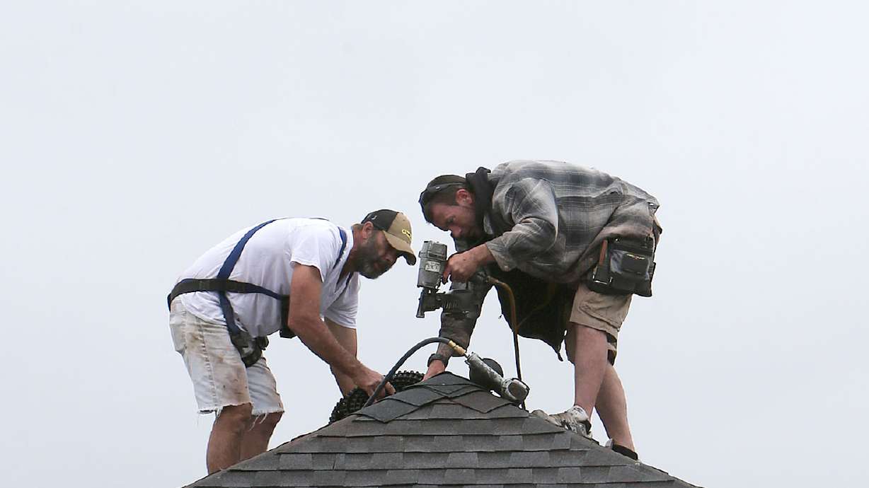 Fed survey finds US economy growing at moderate pace