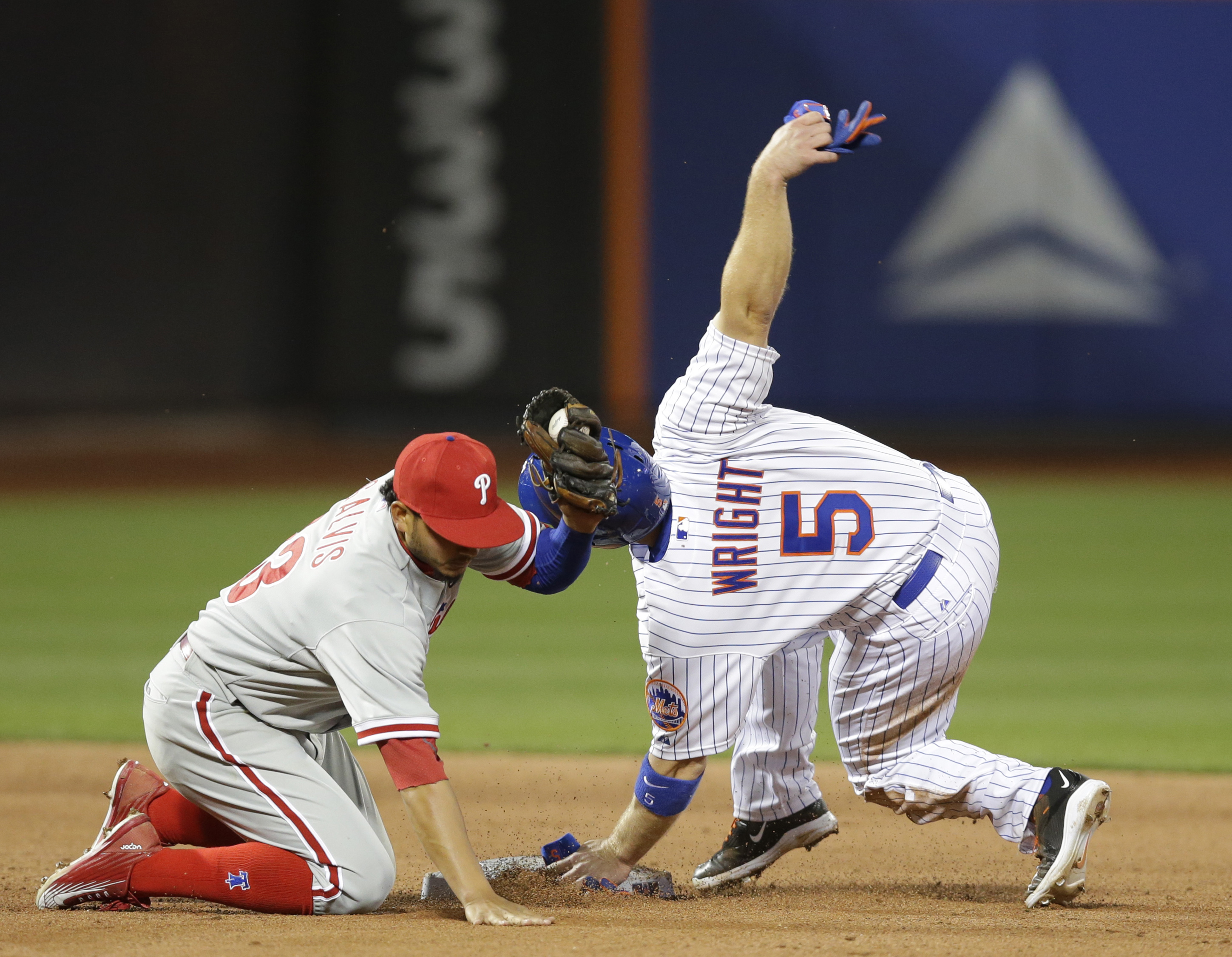 Mets put 3B David Wright on 15-day DL, recall Eric Campbell