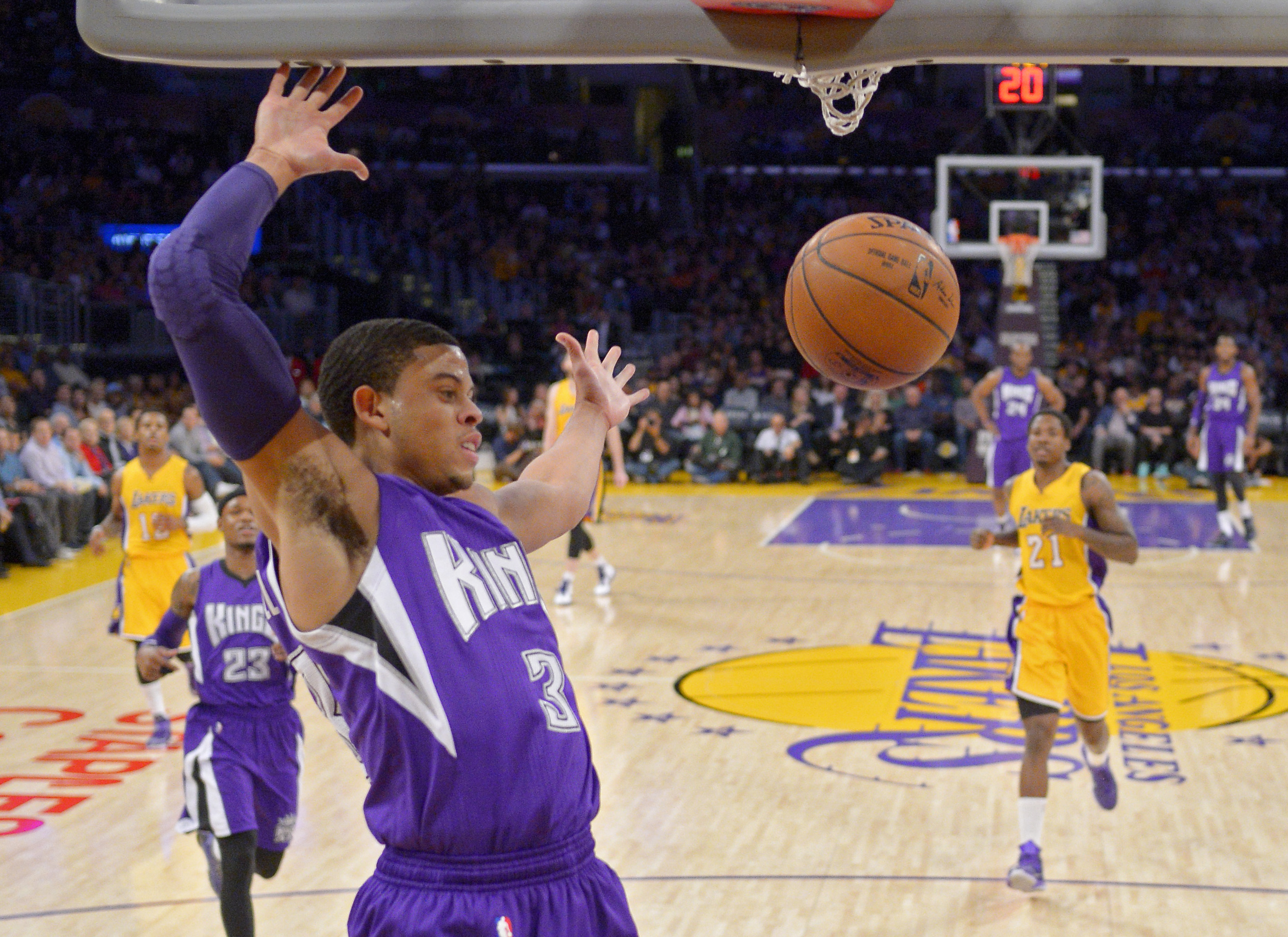 Kings beat Lakers 122-99, sending LA to worst season ever