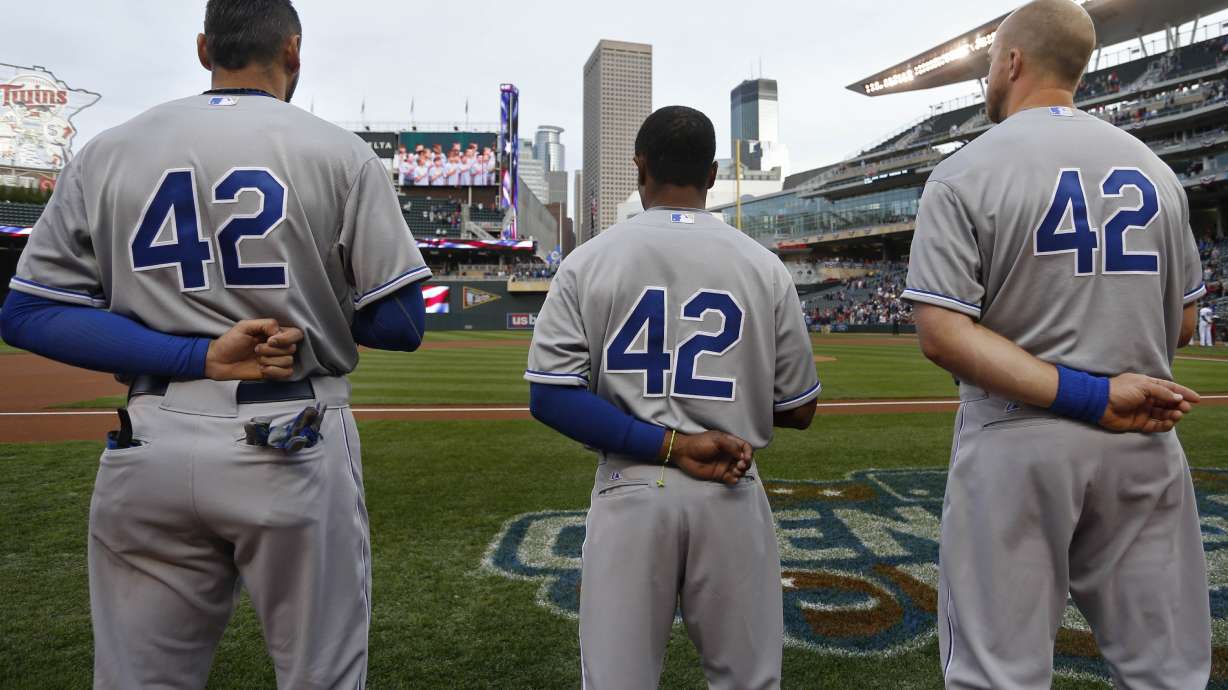 Dodgers finish sweep of M's with 5-2 win