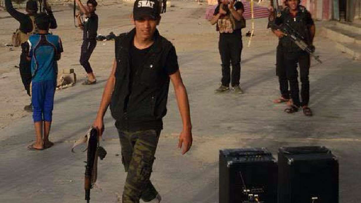 Thousands flee as IS group advances on Iraq's Ramadi