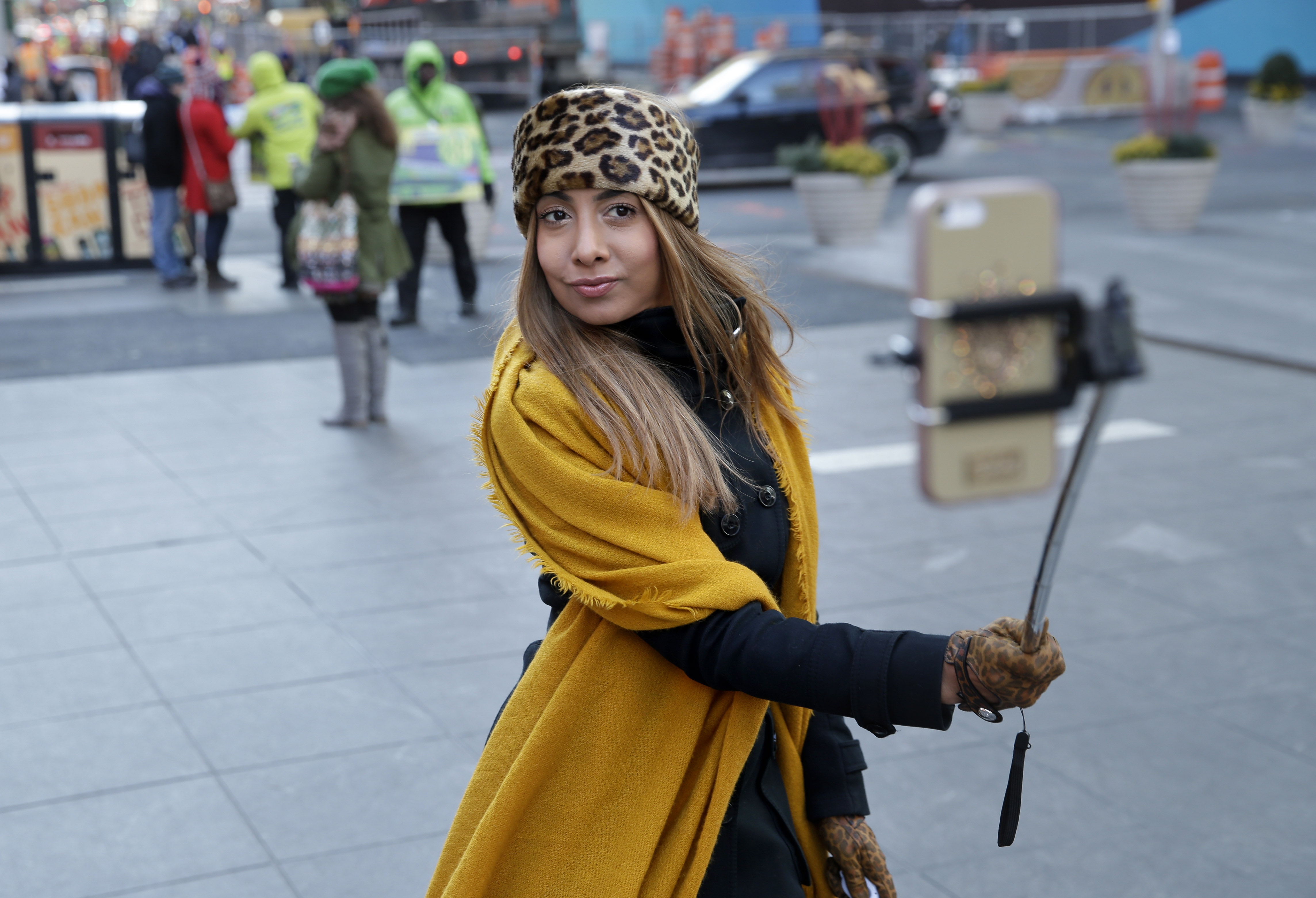 Coming to the Kentucky Derby? Leave selfie sticks at home