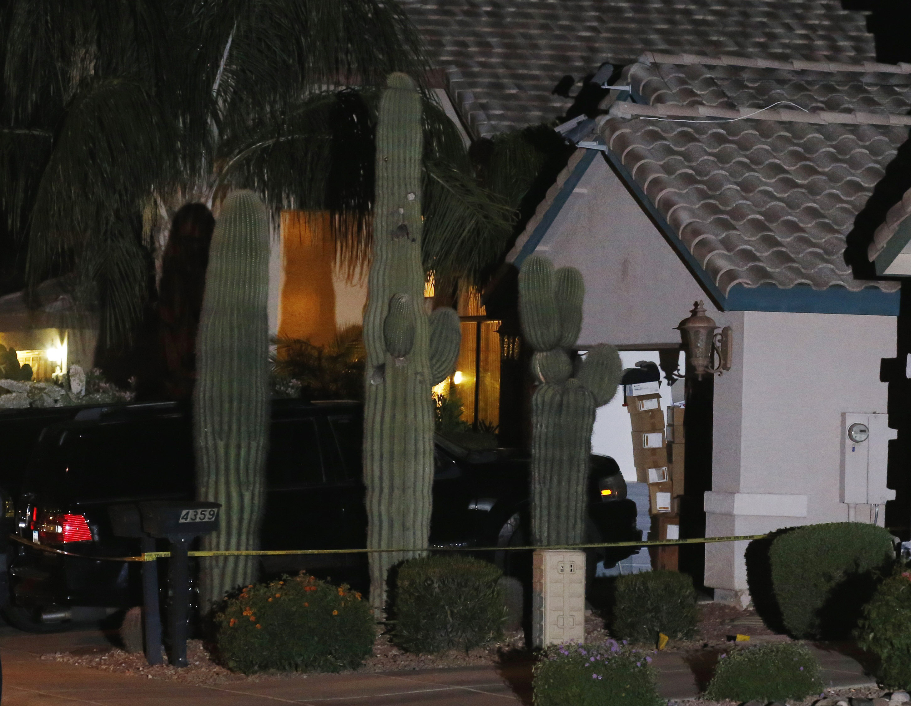 Authorities remove 5 bodies from Phoenix home after shooting