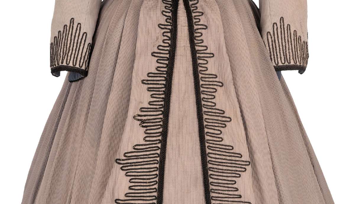 Scarlett O'Hara outfit could fetch $100,000 at auction