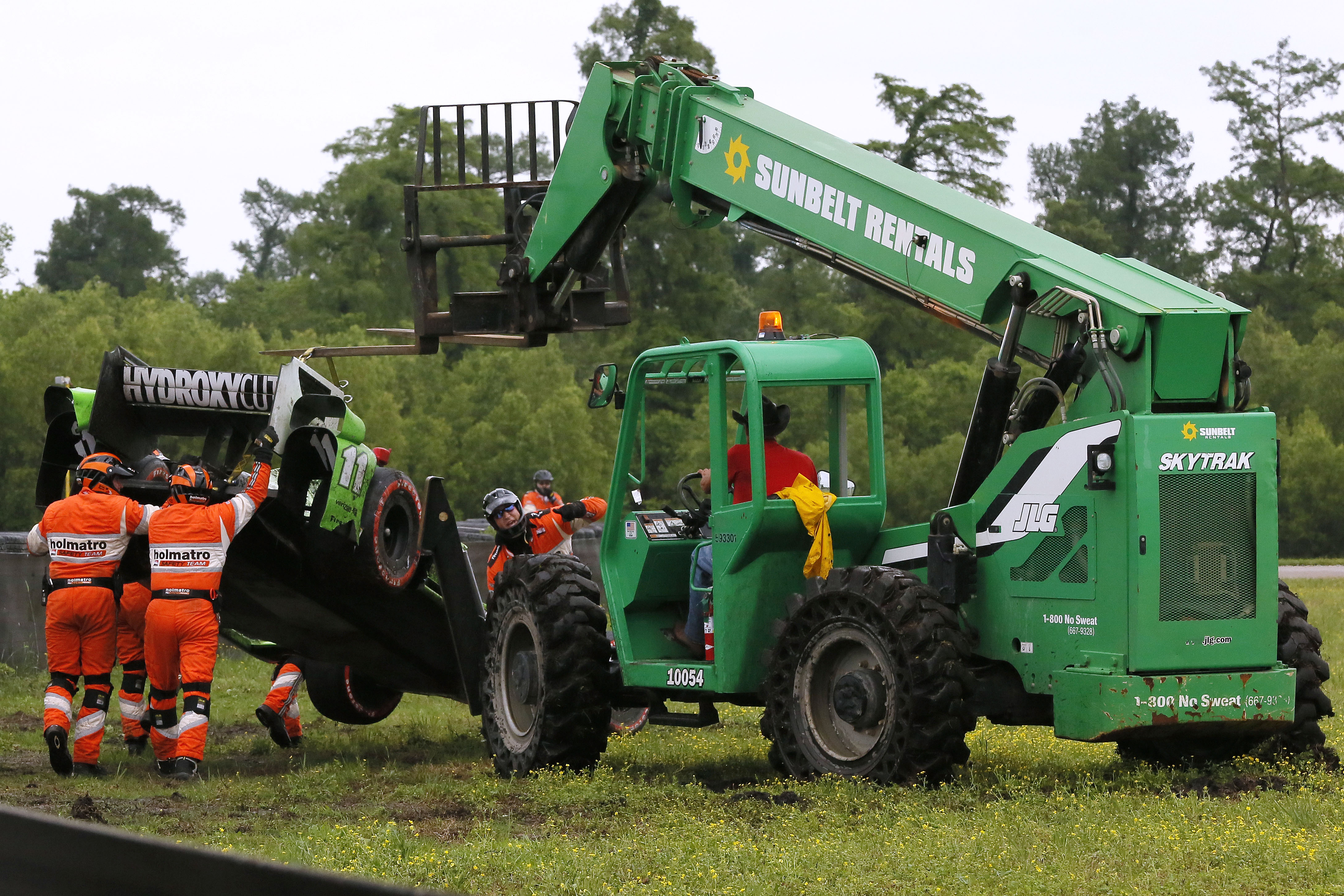 Hunter-Reay disagrees with penalty over role in 3-car wreck