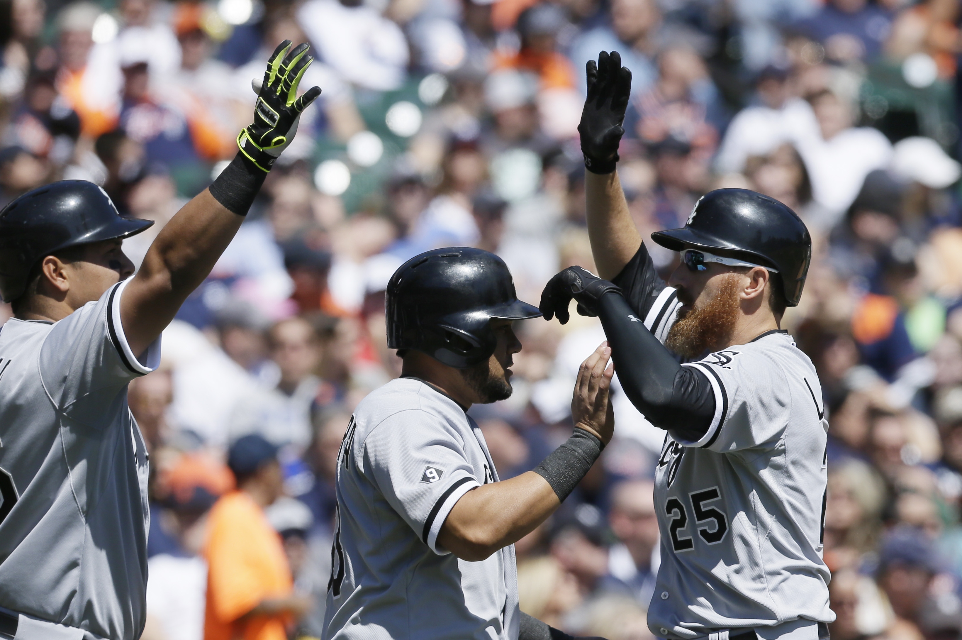 Abreu, LaRoche lead White Sox to 12-3 win against Tigers