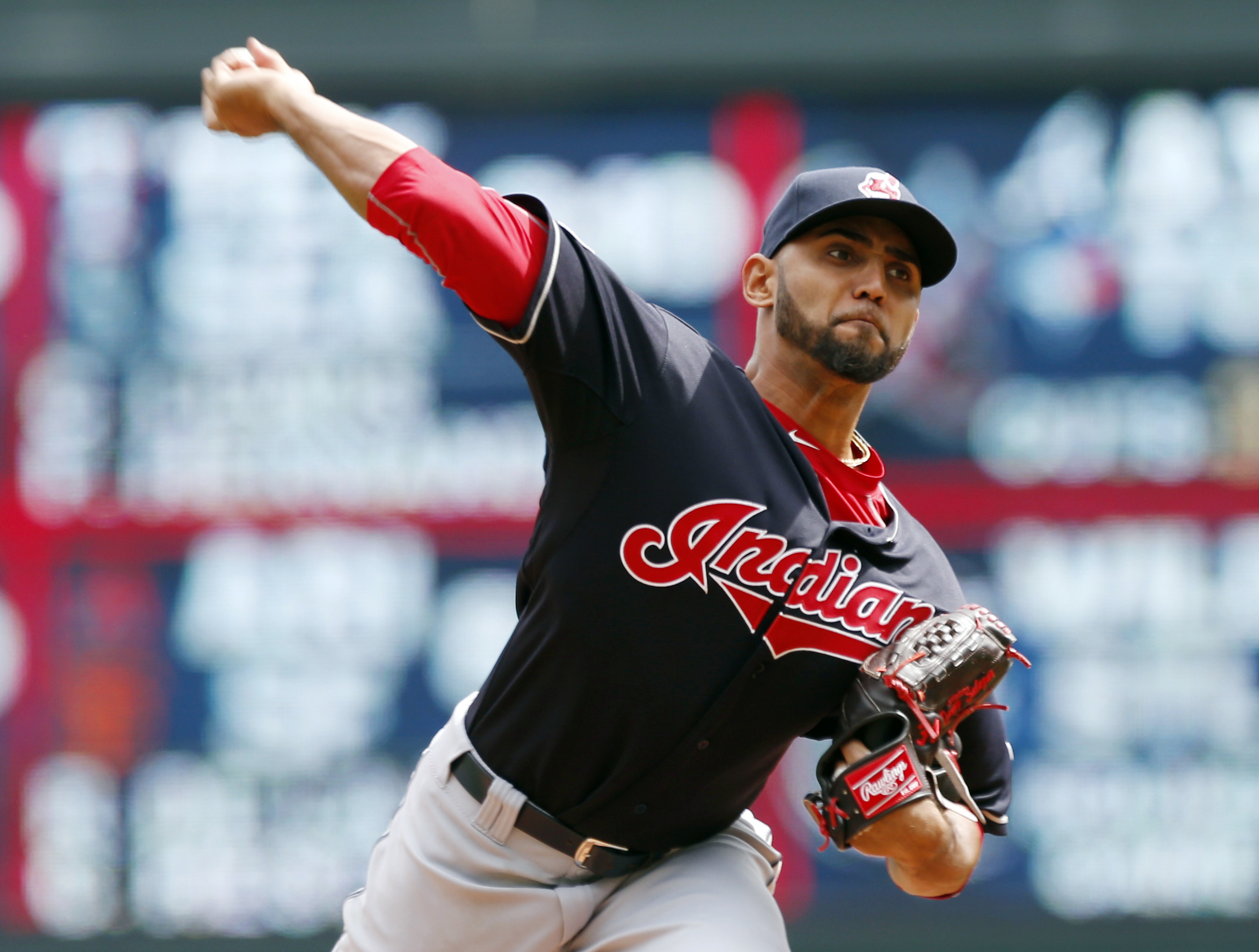 With sparkling season debut by Salazar, Indians top Twins