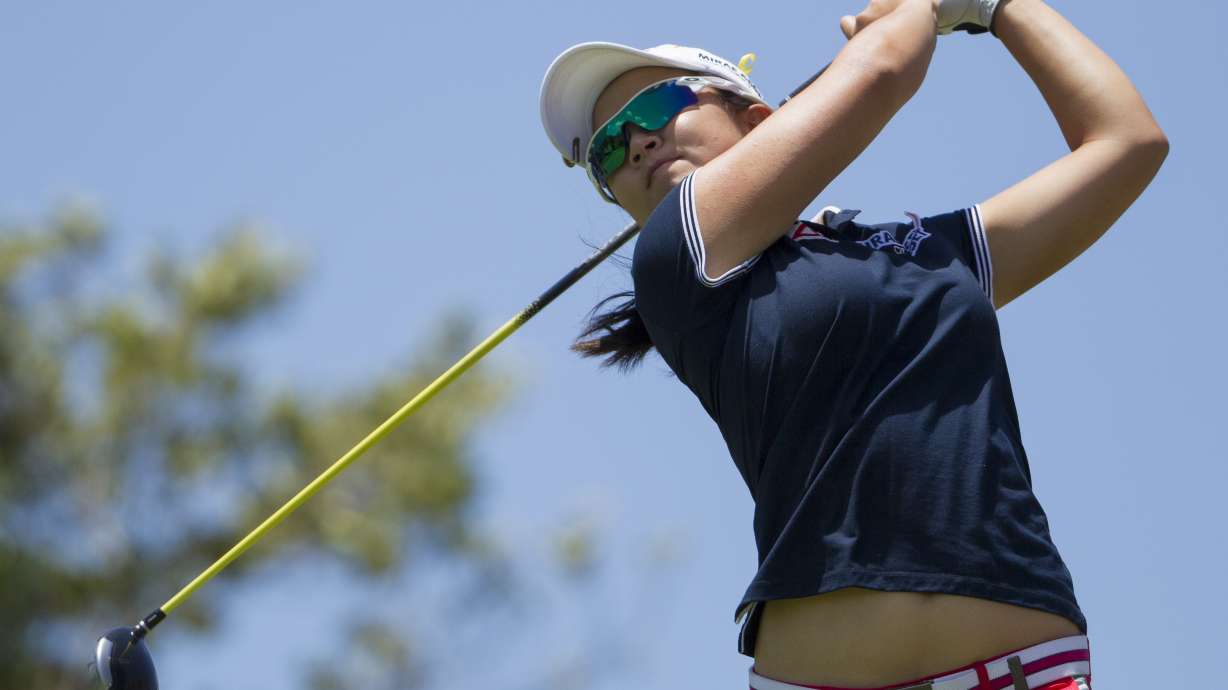 Sei Young Kim holes out from fairway to win in Hawaii
