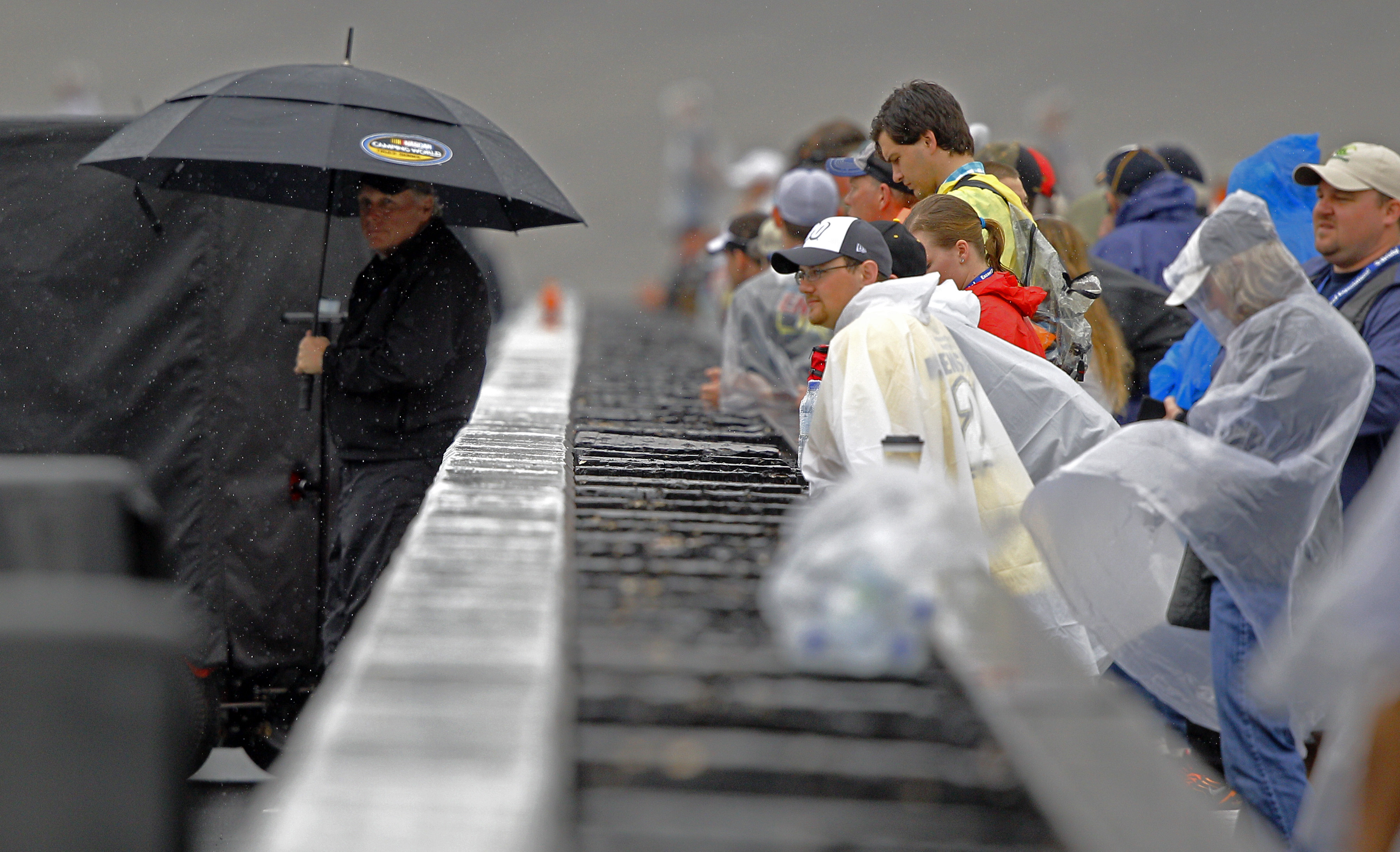 Matt Kenseth ends 51-race drought with win at rainy Bristol