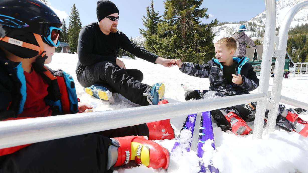 Utahns enjoy final days of ski and snowboard season