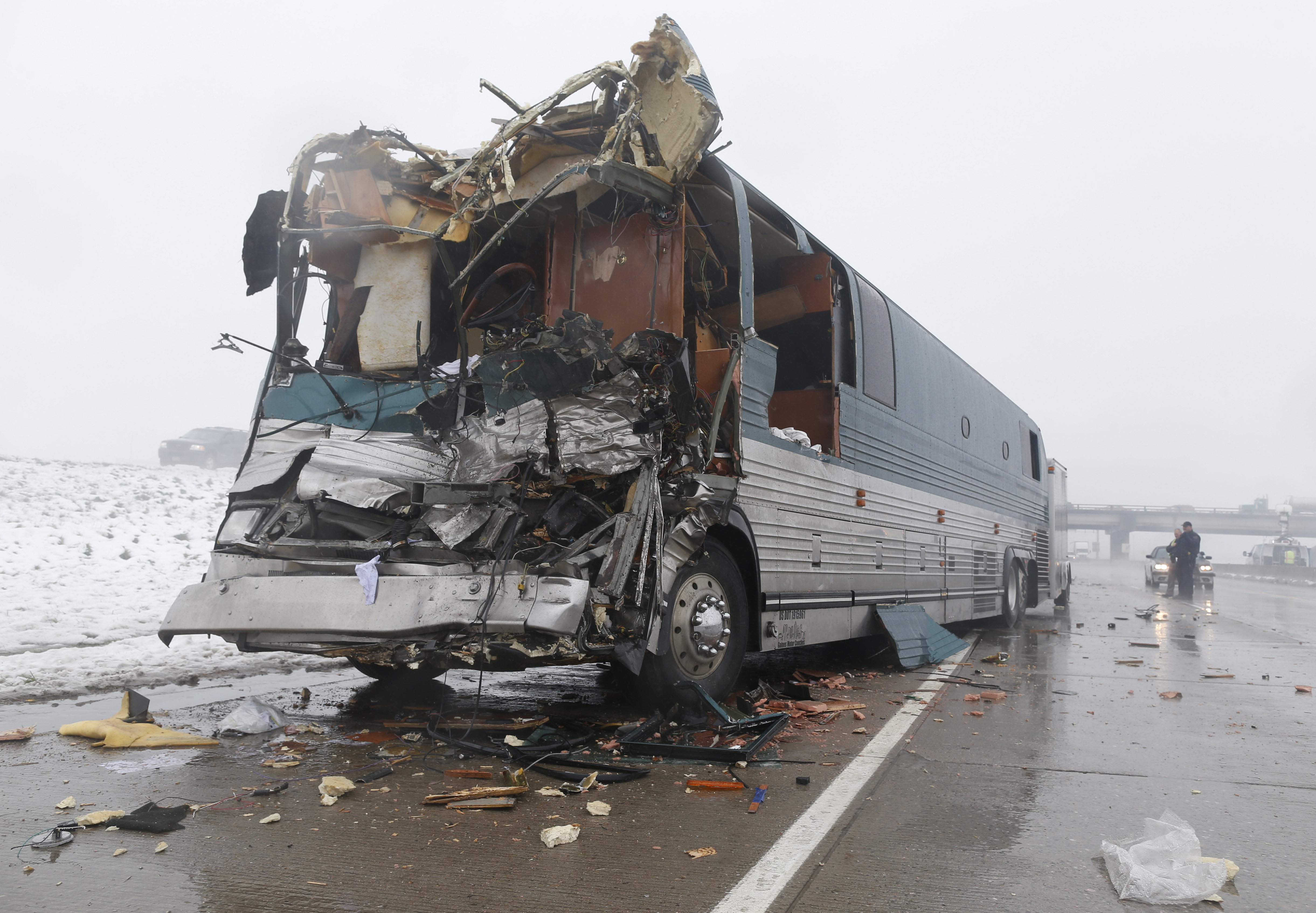 2 in serious condition after Colorado bus crash