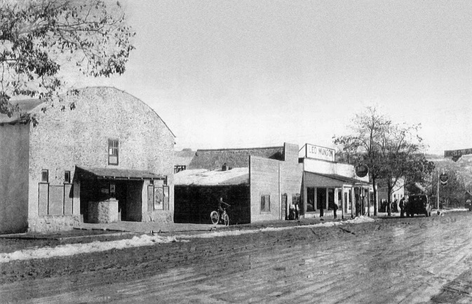 Locals to restore, reopen historic Escalante showhouse