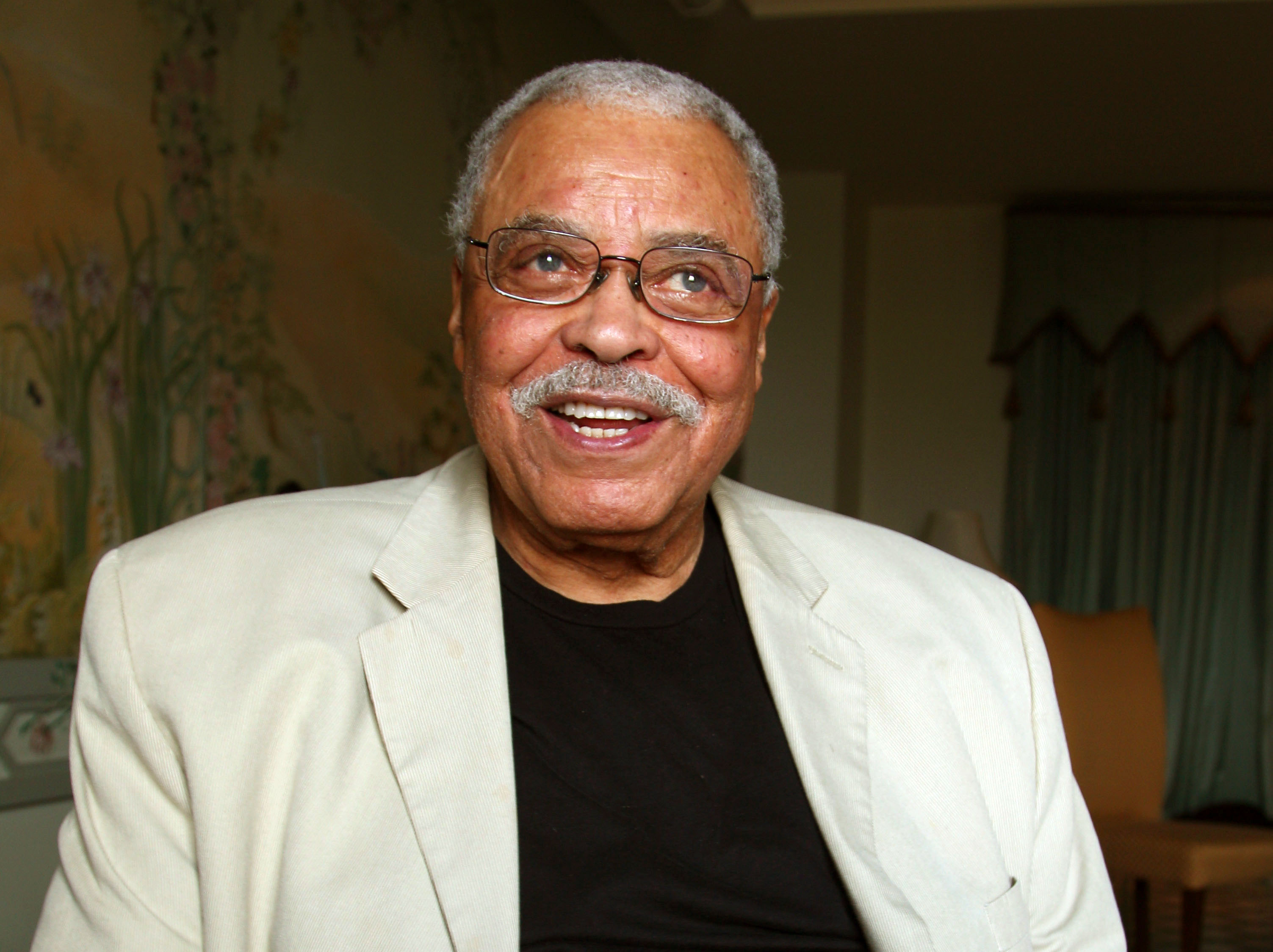 James Earl Jones, Cicely Tyson to star together on Broadway