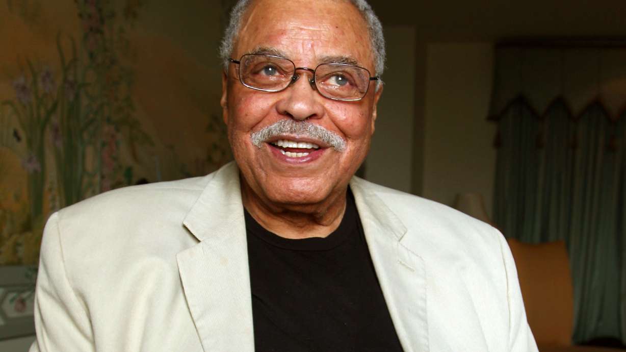 James Earl Jones, Cicely Tyson to star together on Broadway