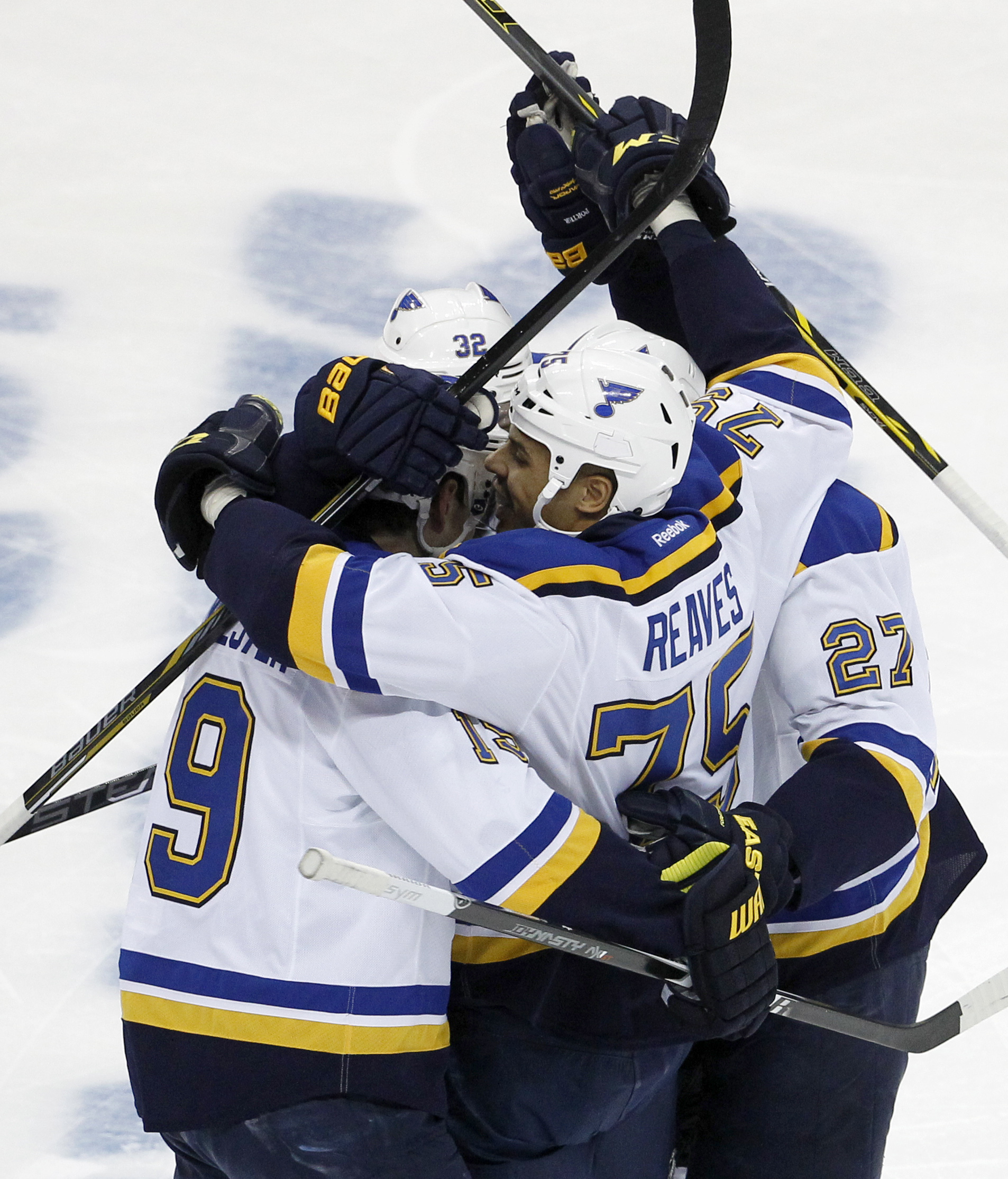 Tarasenko, Blues dismantle Wild 6-1 to even series