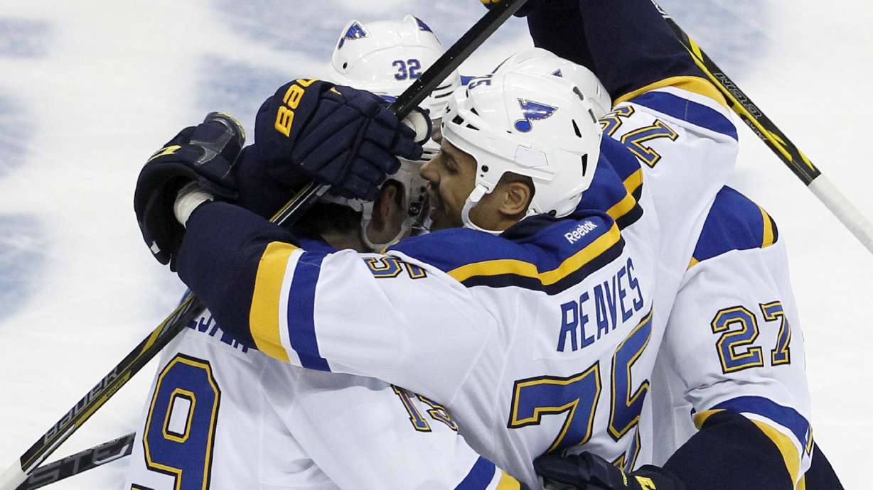 Tarasenko, Blues dismantle Wild 6-1 to even series