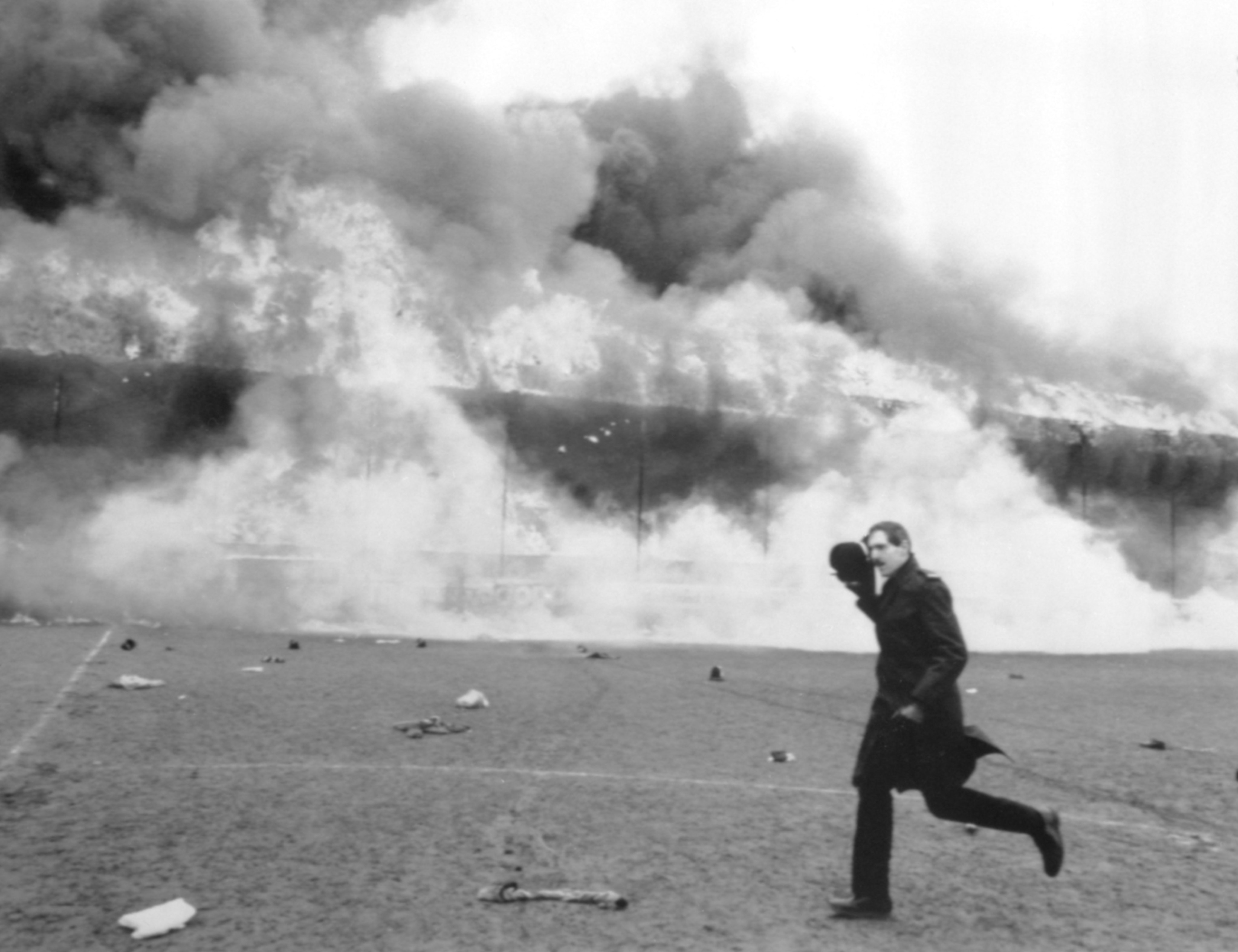 English soccer pauses to remember deadly 1985 Bradford fire