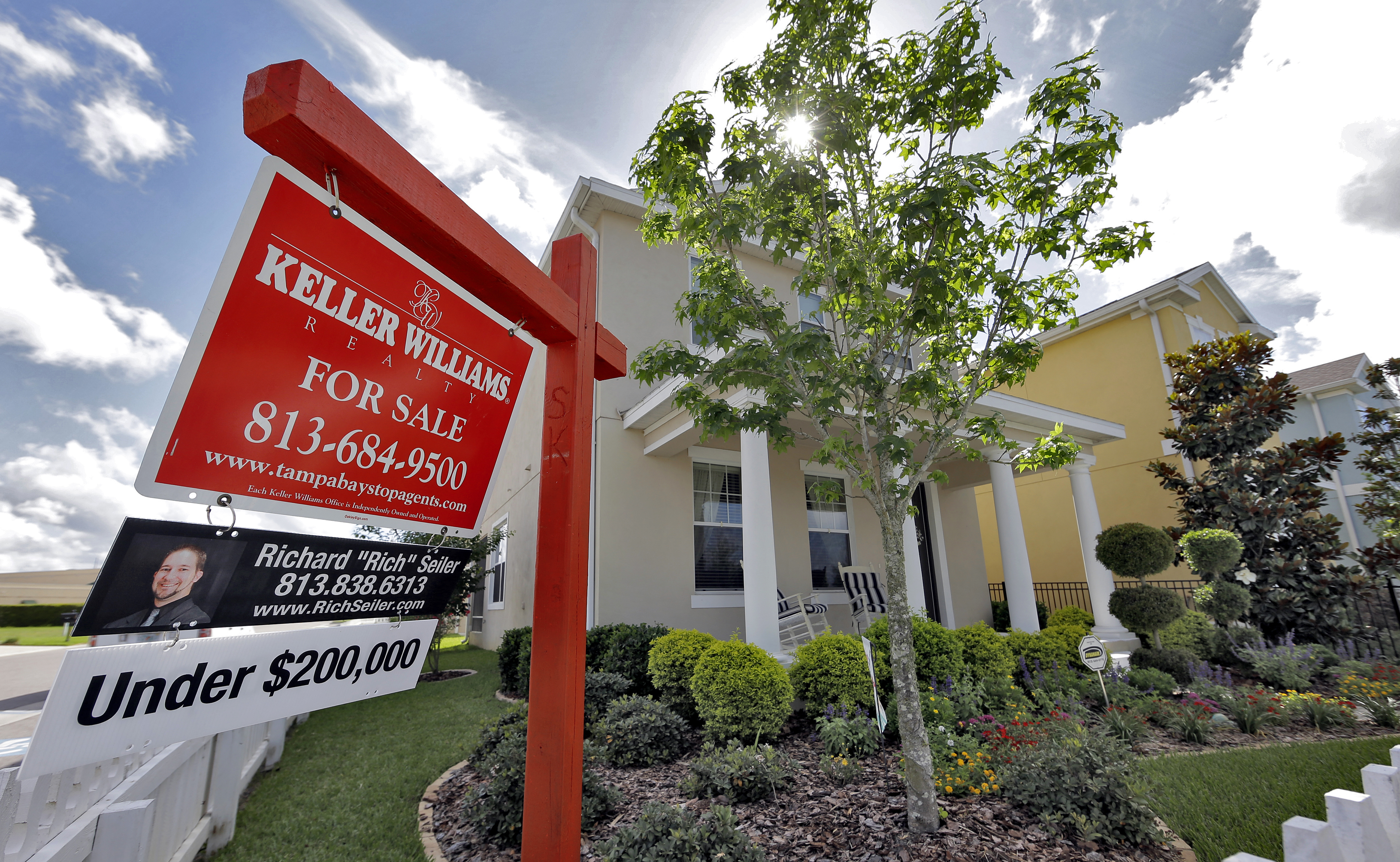 Average US rate on 30-year mortgage slips to 3.65 percent