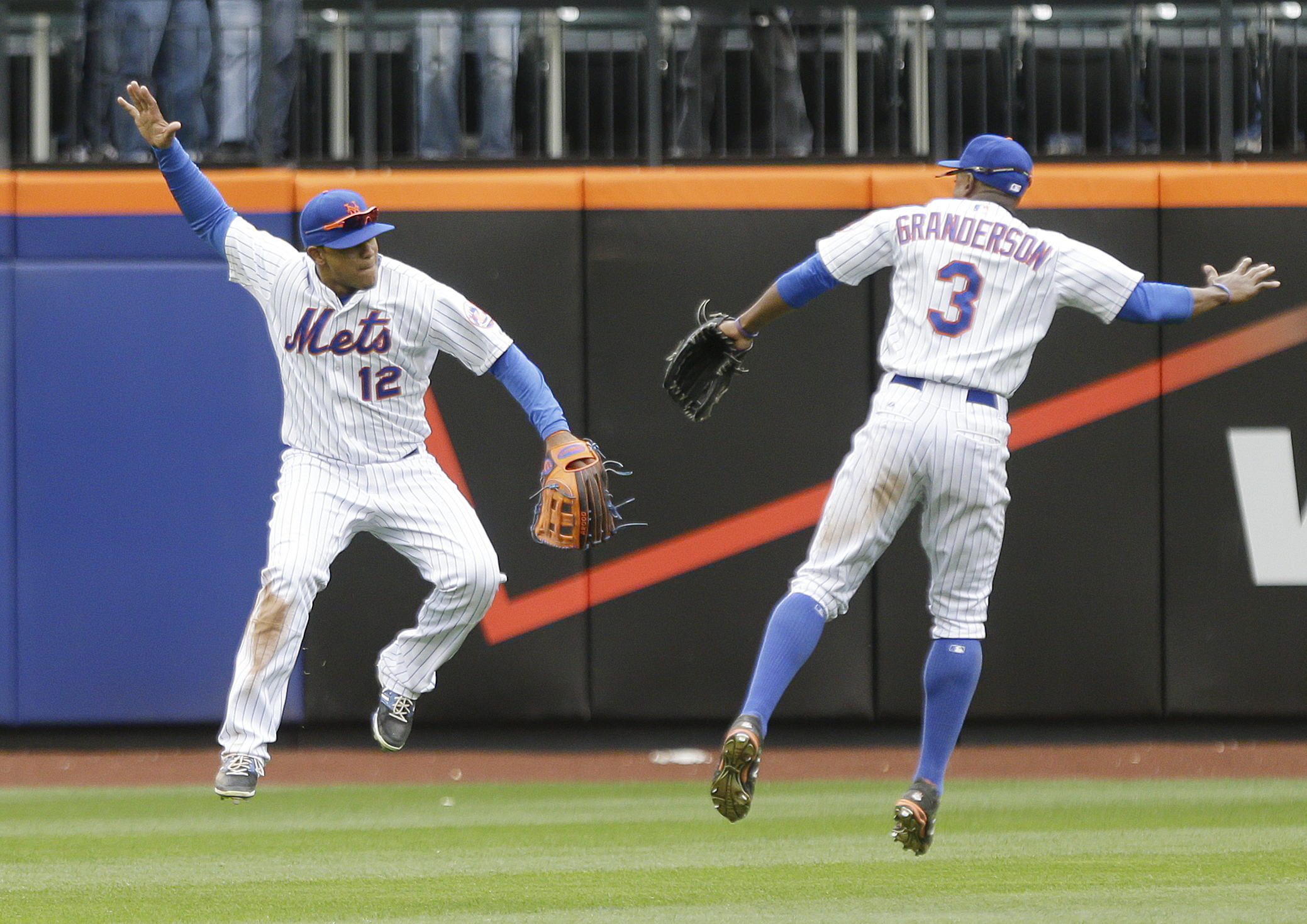Mets win 11th straight to tie team record, 6-3 over Braves