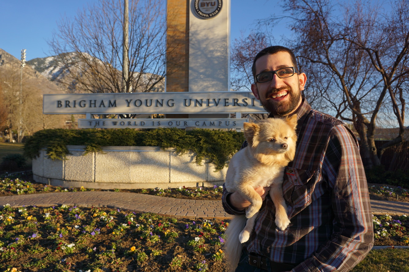 Man graduates 6 years after brain injury, aims to help others like him